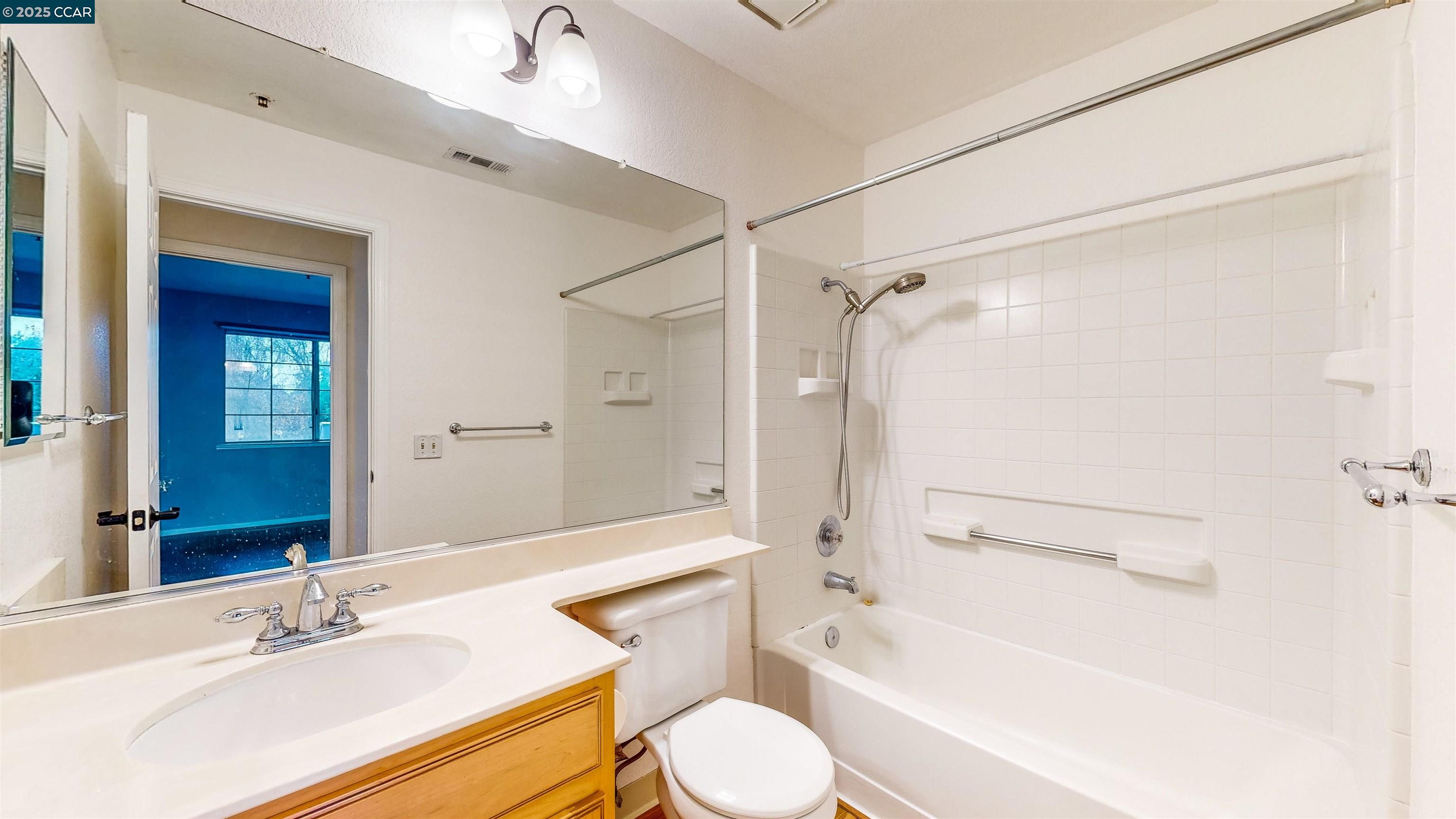 Detail Gallery Image 30 of 39 For 714 Waterford Pl, Pinole,  CA 94564 - 2 Beds | 2 Baths
