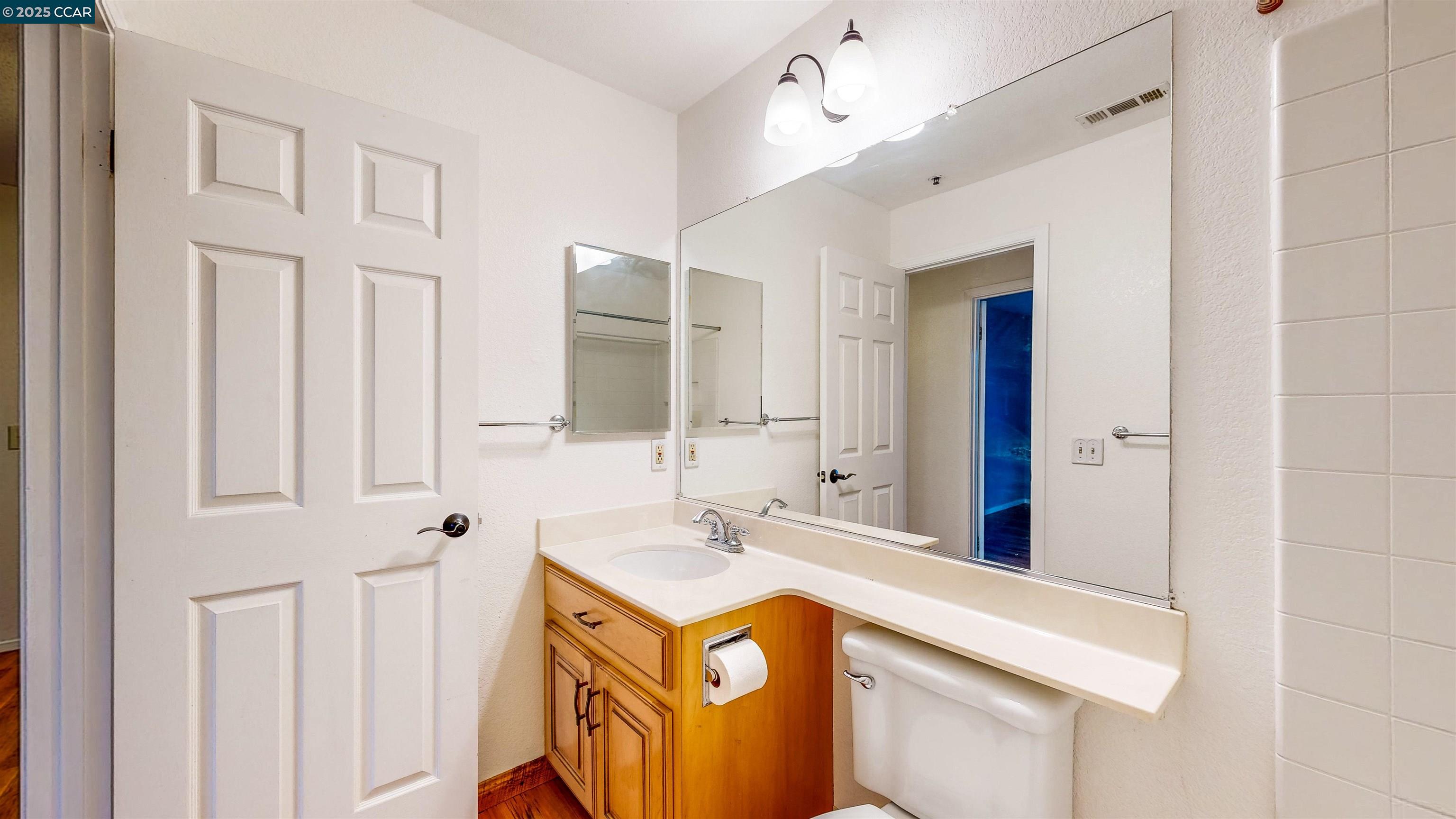 Detail Gallery Image 31 of 39 For 714 Waterford Pl, Pinole,  CA 94564 - 2 Beds | 2 Baths