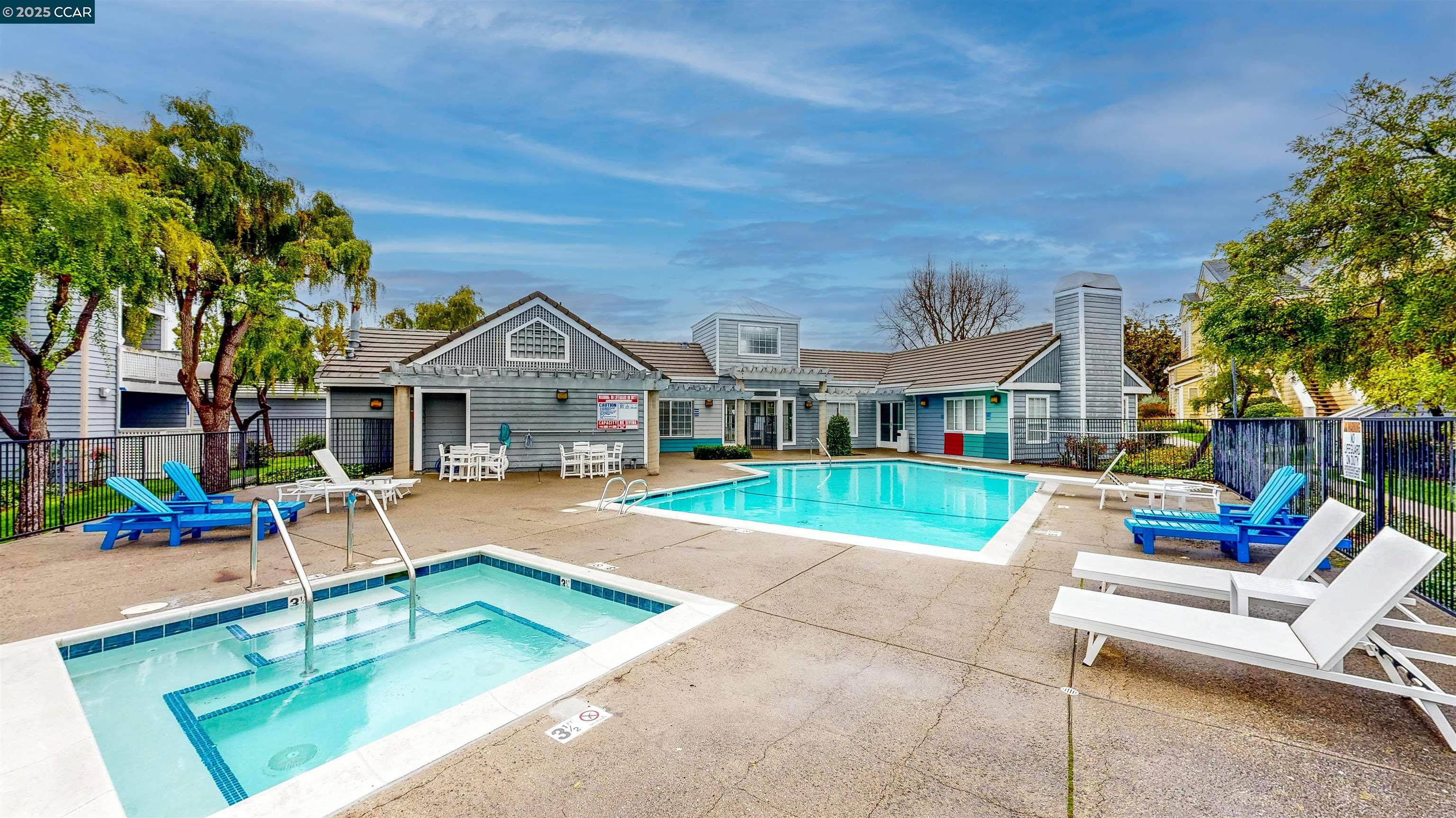 Detail Gallery Image 39 of 39 For 714 Waterford Pl, Pinole,  CA 94564 - 2 Beds | 2 Baths