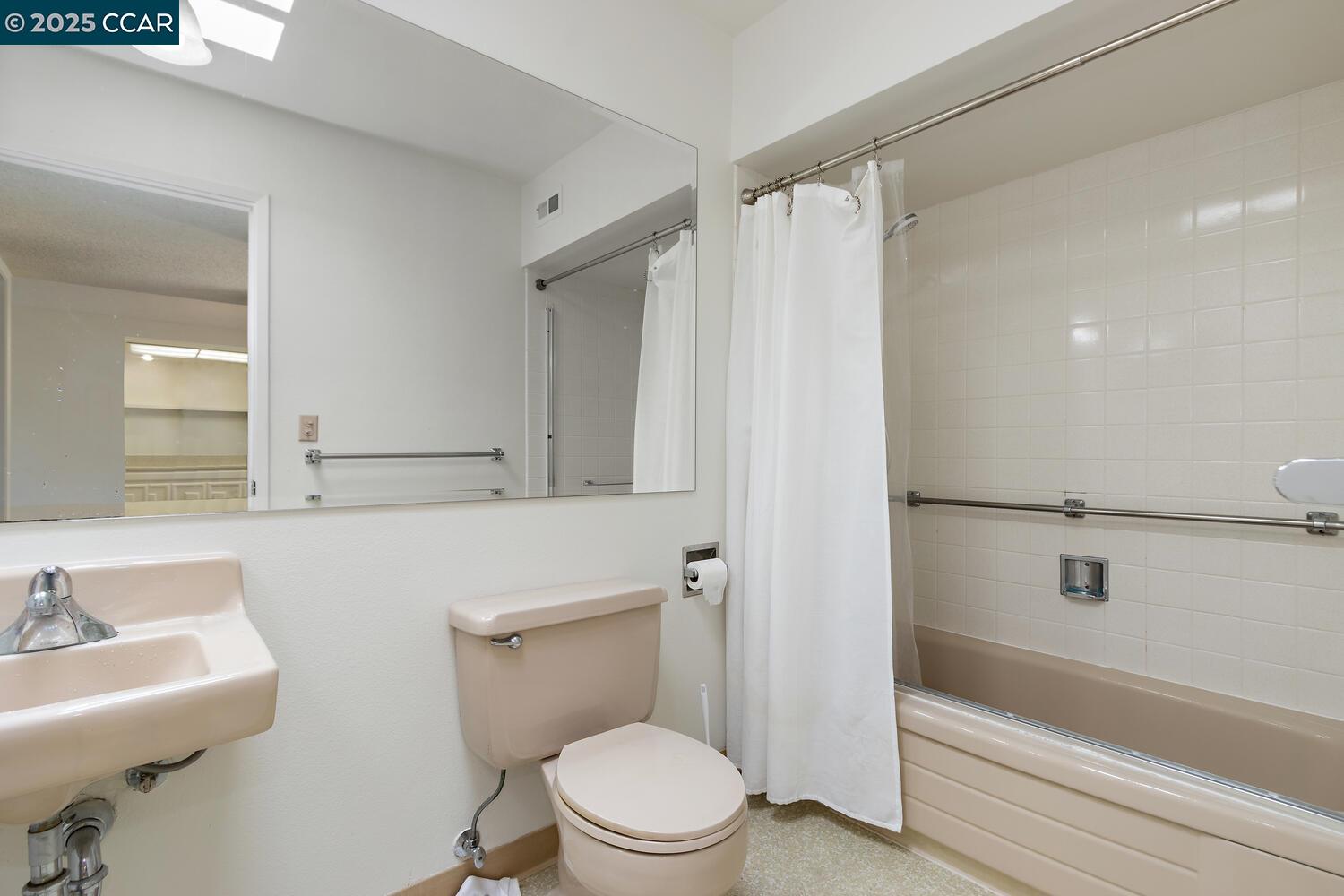 Photo #11: 41081636 Listing: Photo #11