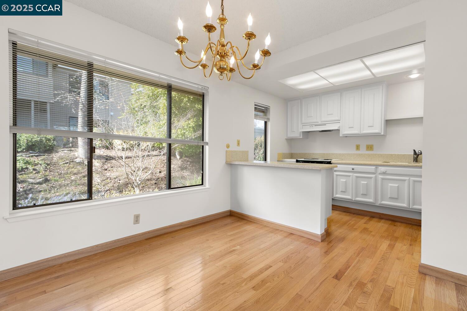 Photo #3: 41081636 Listing: Photo #3