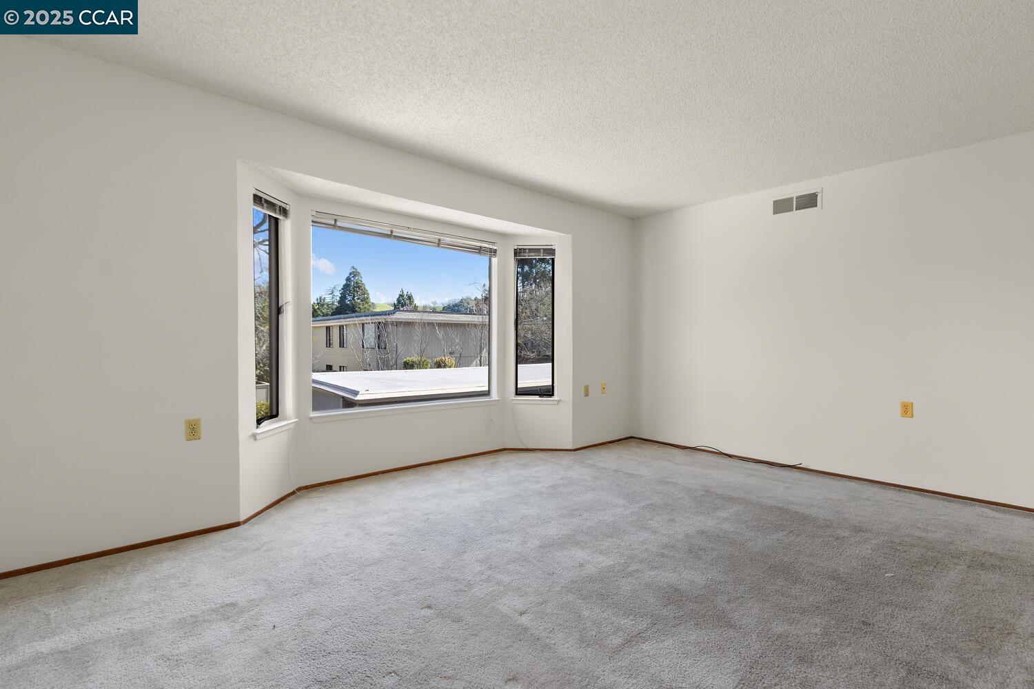 Photo #7: 41081636 Listing: Photo #7