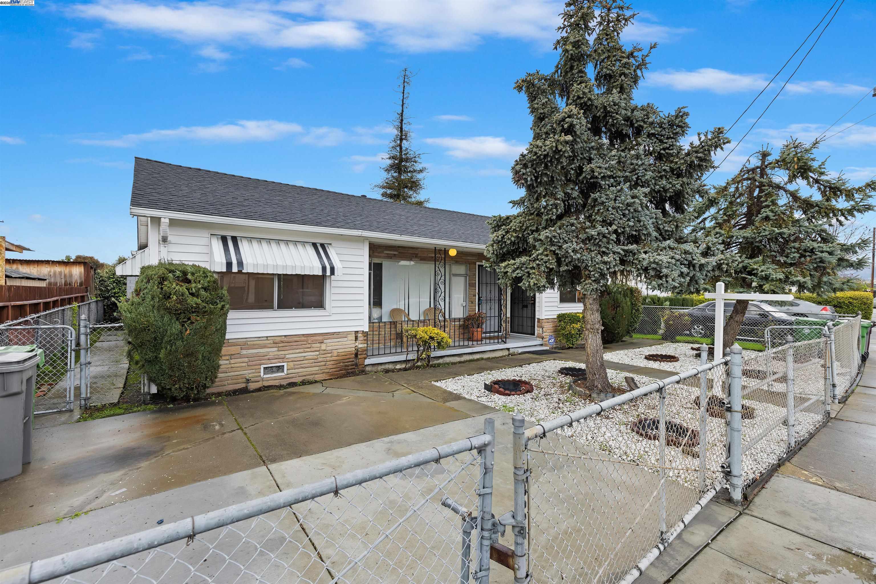 Detail Gallery Image 1 of 1 For 407 Gramercy Pl, Oakland,  CA 94603 - 3 Beds | 1 Baths