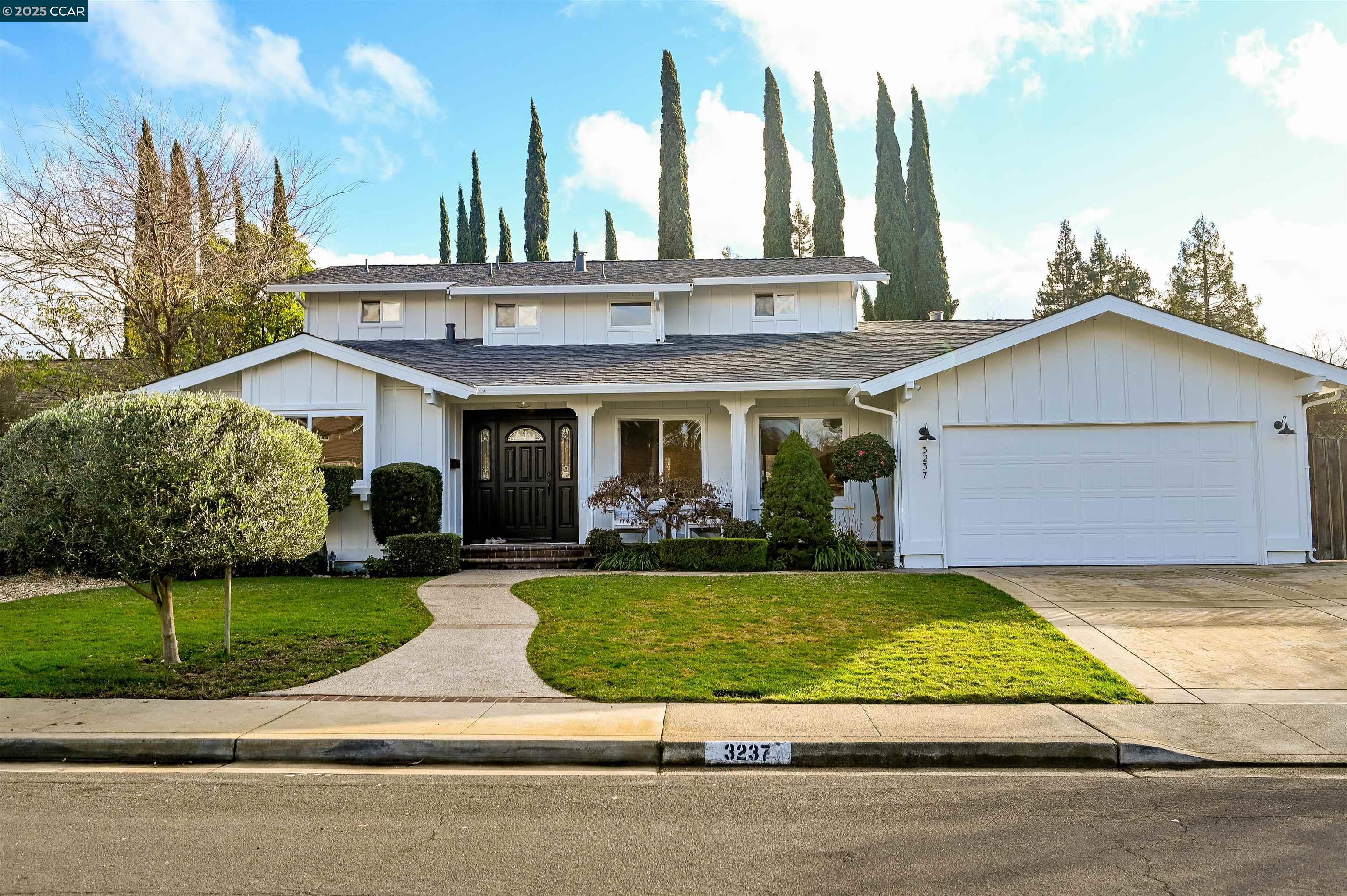 Detail Gallery Image 1 of 1 For 3237 Inverness Drive, Walnut Creek,  CA 94598-3934 - 5 Beds | 2/1 Baths