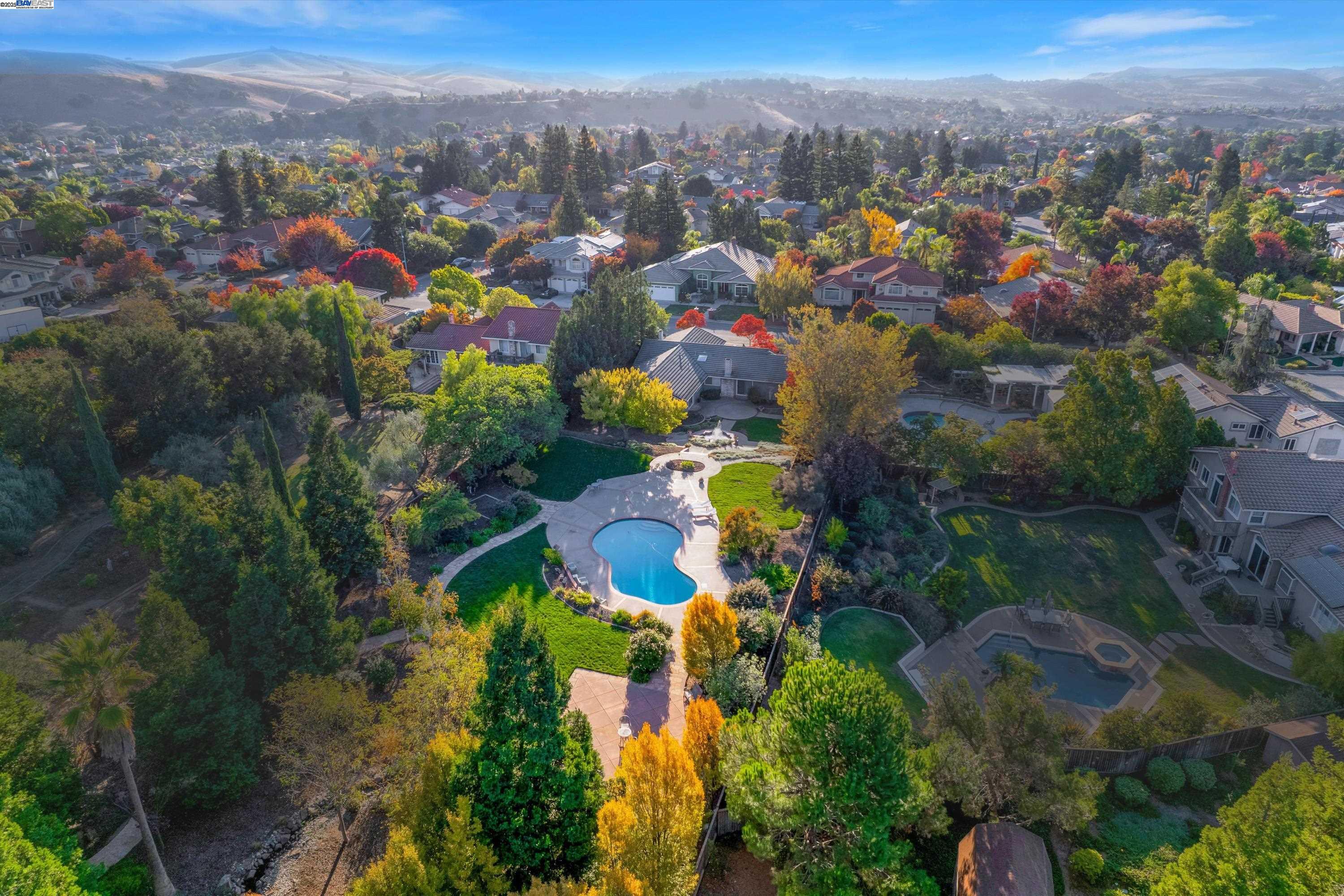 Detail Gallery Image 3 of 60 For 3463 Meadowlands Ln, San Jose,  CA 95135 - 4 Beds | 2 Baths
