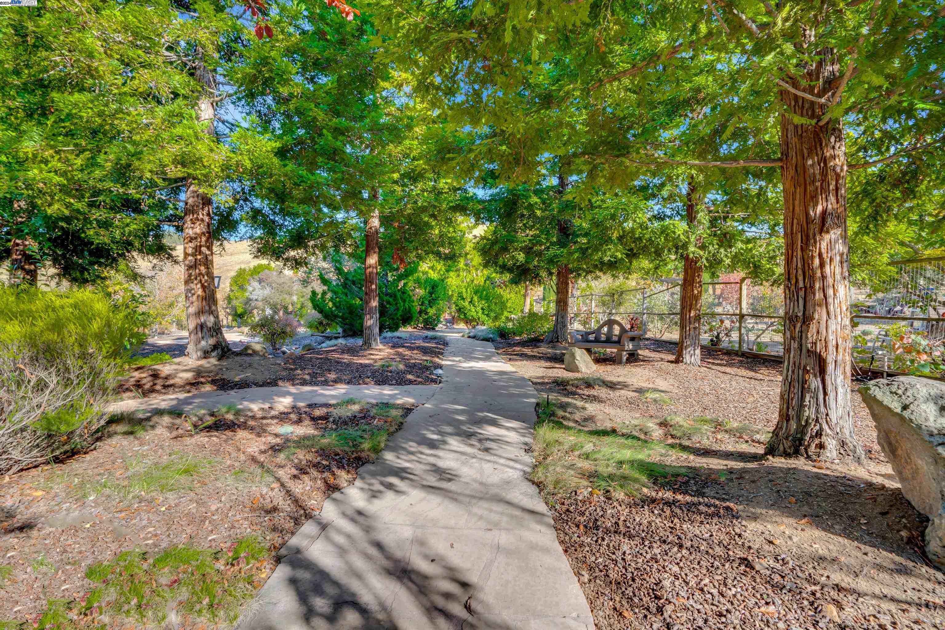 Detail Gallery Image 22 of 60 For 3463 Meadowlands Ln, San Jose,  CA 95135 - 4 Beds | 2 Baths