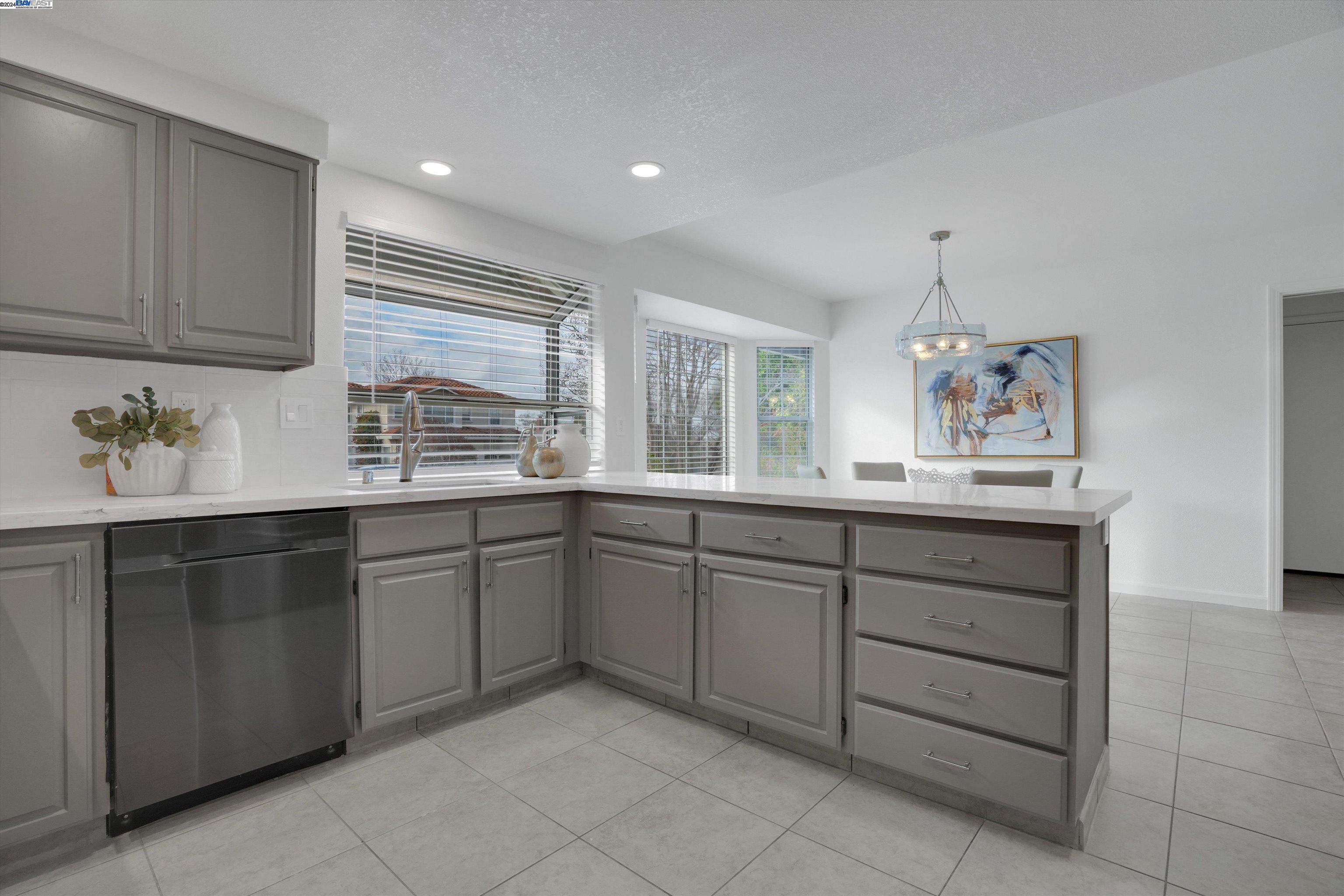 Detail Gallery Image 35 of 60 For 3463 Meadowlands Ln, San Jose,  CA 95135 - 4 Beds | 2 Baths
