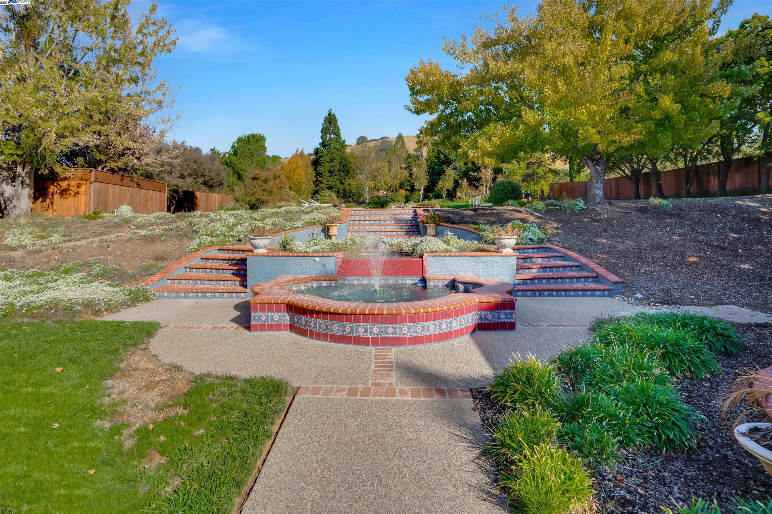 Detail Gallery Image 7 of 60 For 3463 Meadowlands Ln, San Jose,  CA 95135 - 4 Beds | 2 Baths