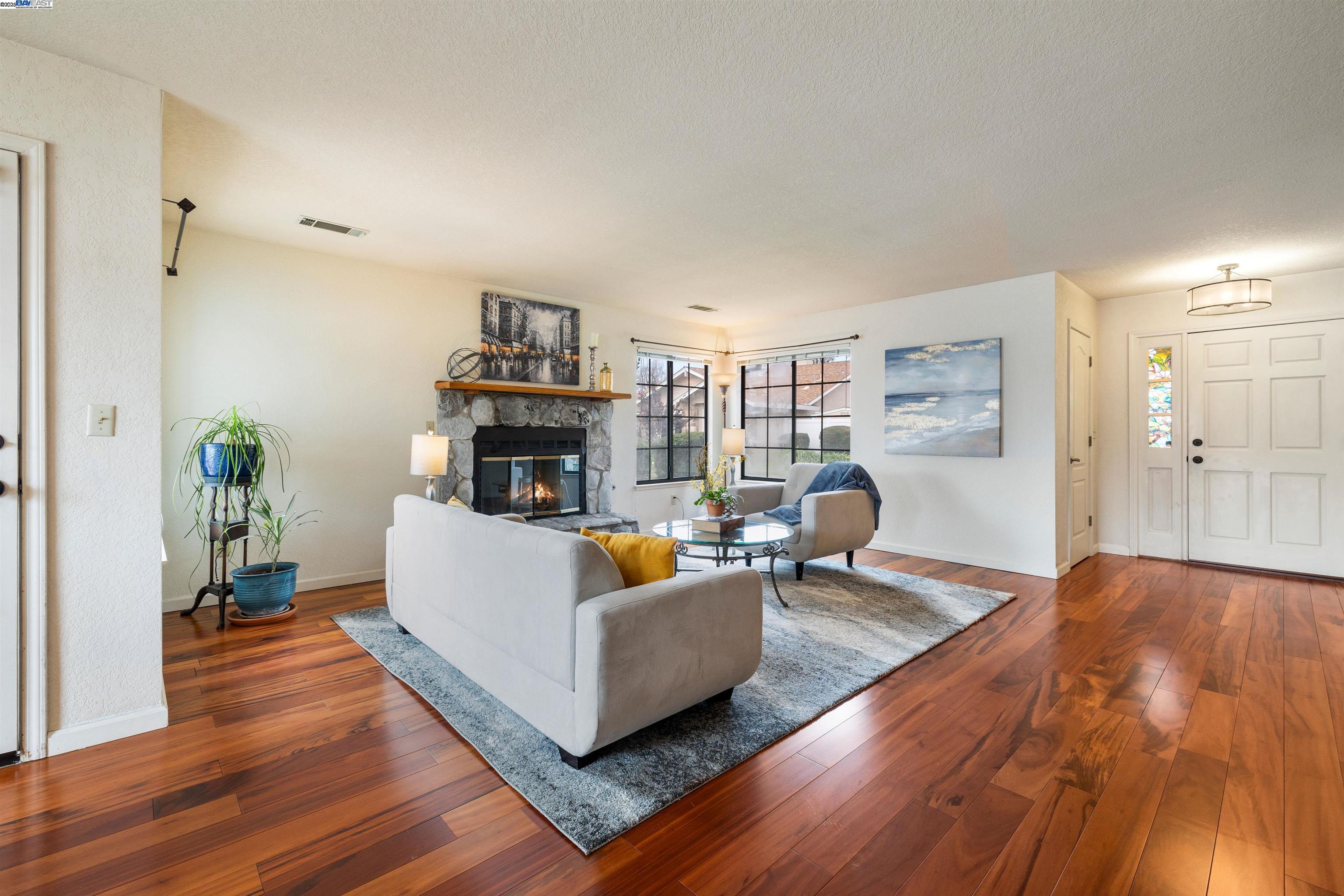 Detail Gallery Image 13 of 60 For 2190 Lady Clare Walk, Manteca,  CA 95336 - 2 Beds | 2 Baths