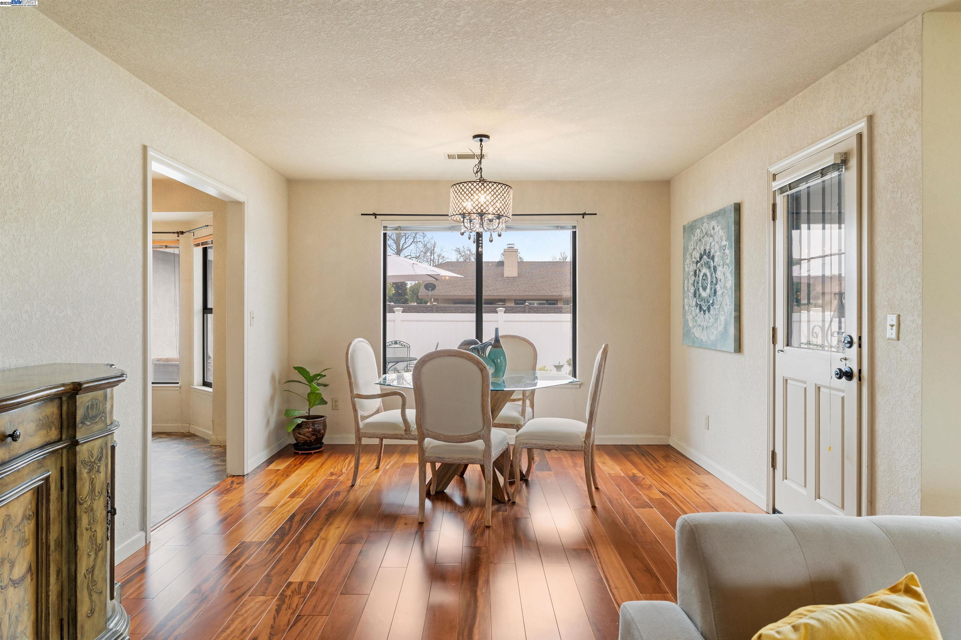 Detail Gallery Image 17 of 60 For 2190 Lady Clare Walk, Manteca,  CA 95336 - 2 Beds | 2 Baths