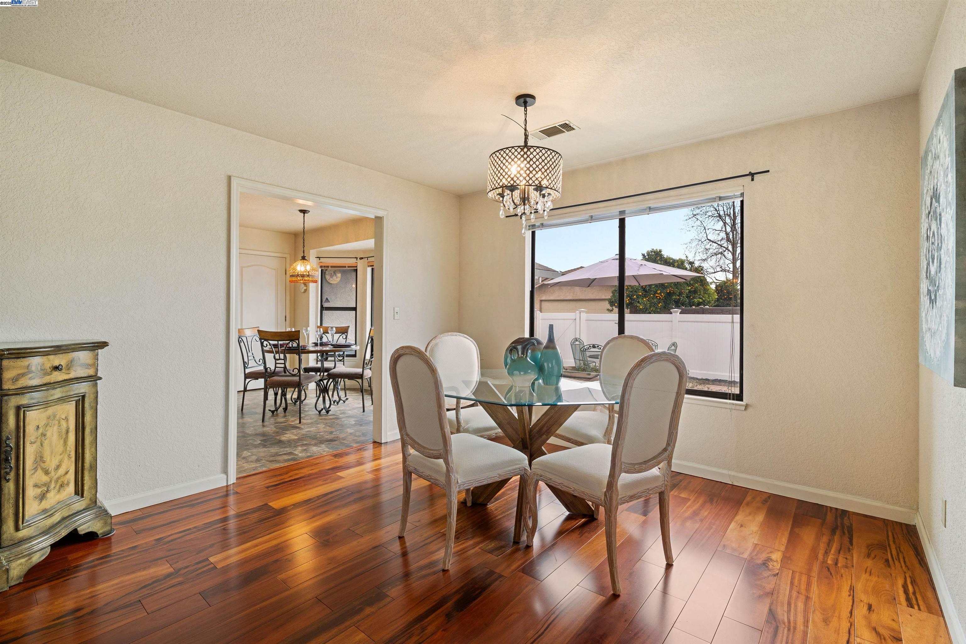 Detail Gallery Image 18 of 60 For 2190 Lady Clare Walk, Manteca,  CA 95336 - 2 Beds | 2 Baths