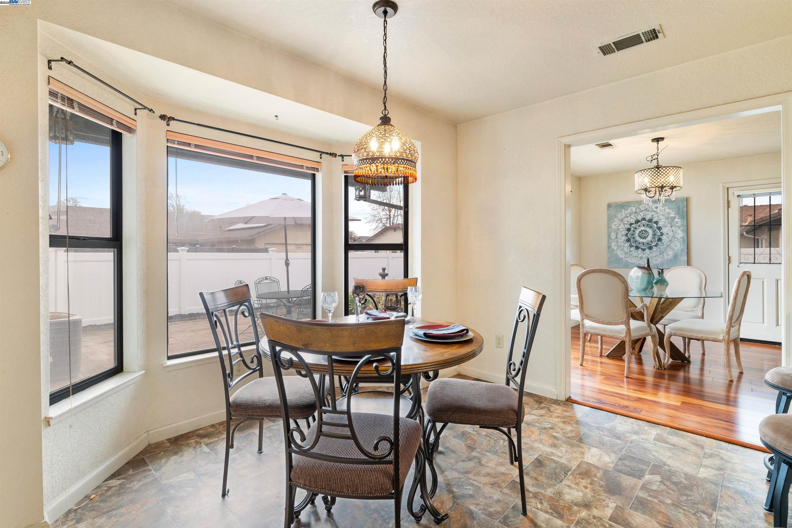 Detail Gallery Image 22 of 60 For 2190 Lady Clare Walk, Manteca,  CA 95336 - 2 Beds | 2 Baths
