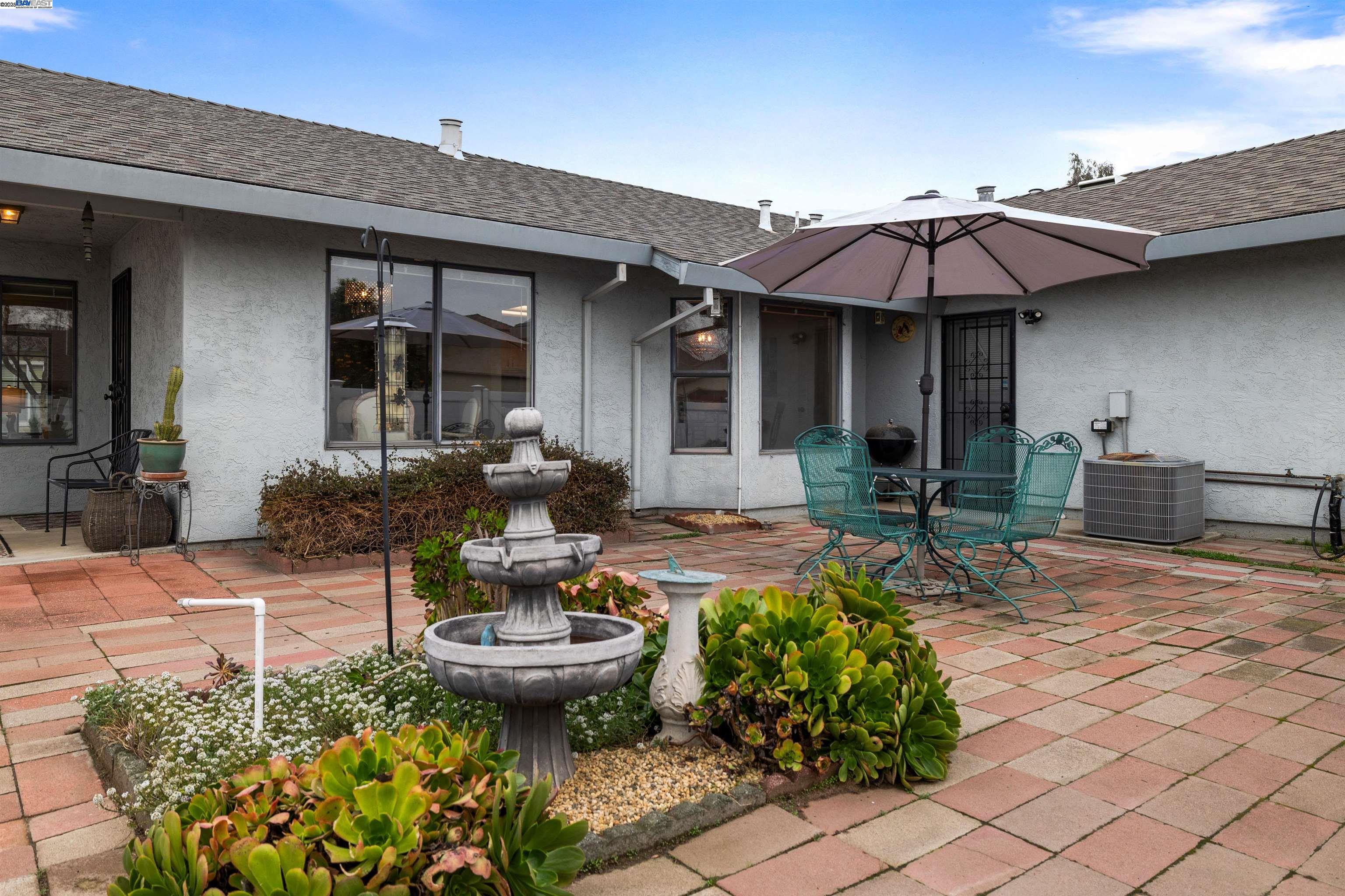 Detail Gallery Image 34 of 60 For 2190 Lady Clare Walk, Manteca,  CA 95336 - 2 Beds | 2 Baths
