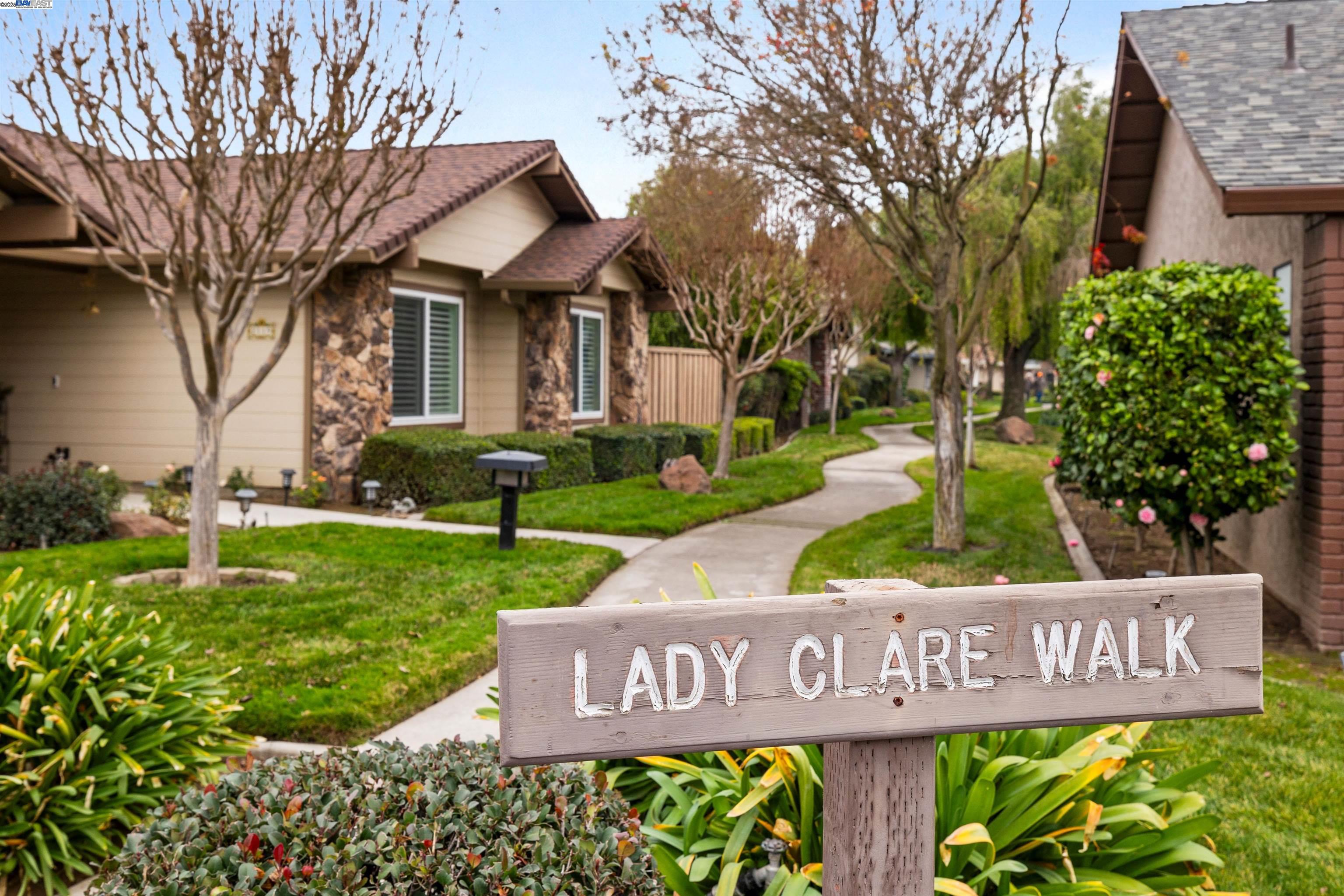 Detail Gallery Image 6 of 60 For 2190 Lady Clare Walk, Manteca,  CA 95336 - 2 Beds | 2 Baths
