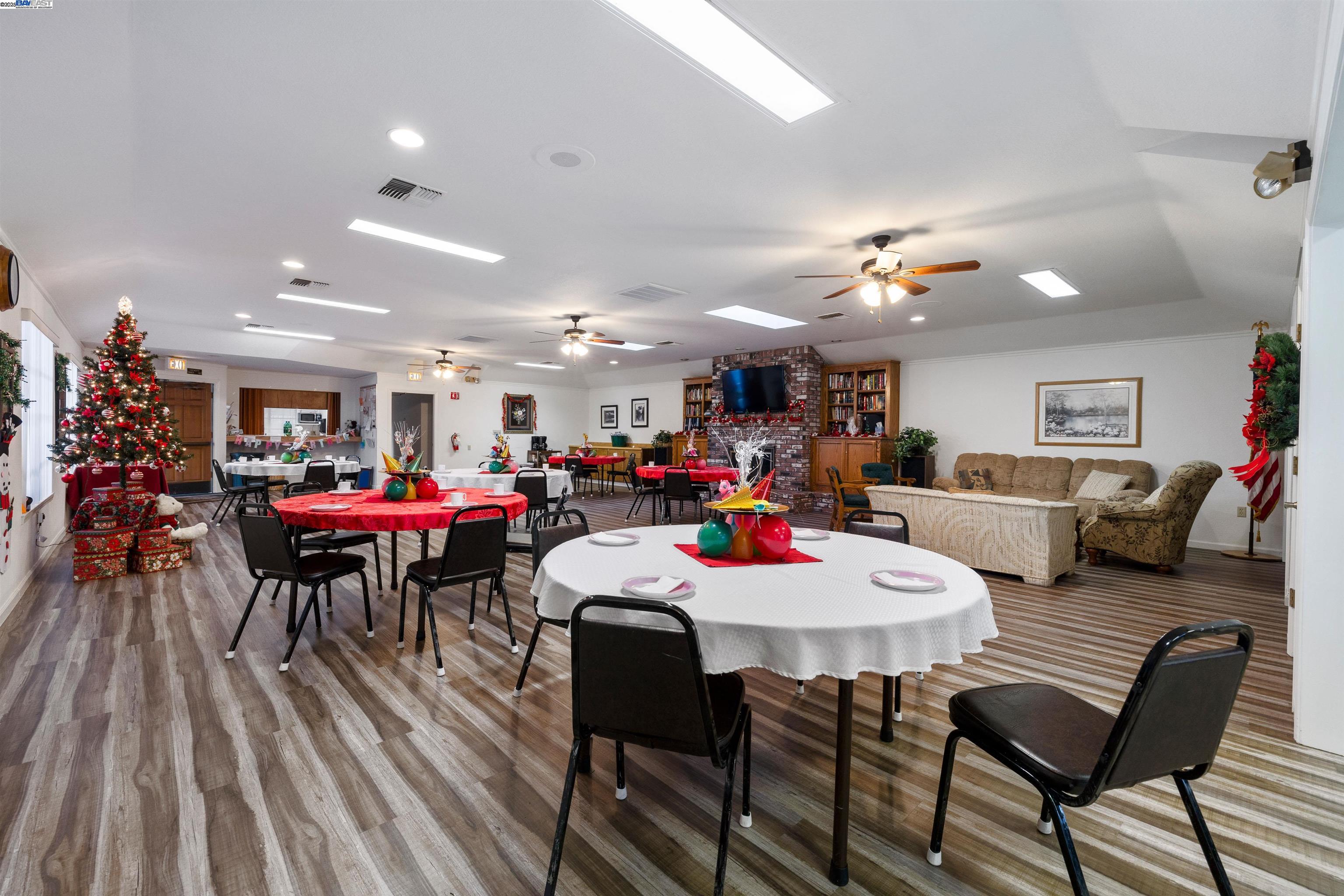 Detail Gallery Image 53 of 60 For 2190 Lady Clare Walk, Manteca,  CA 95336 - 2 Beds | 2 Baths