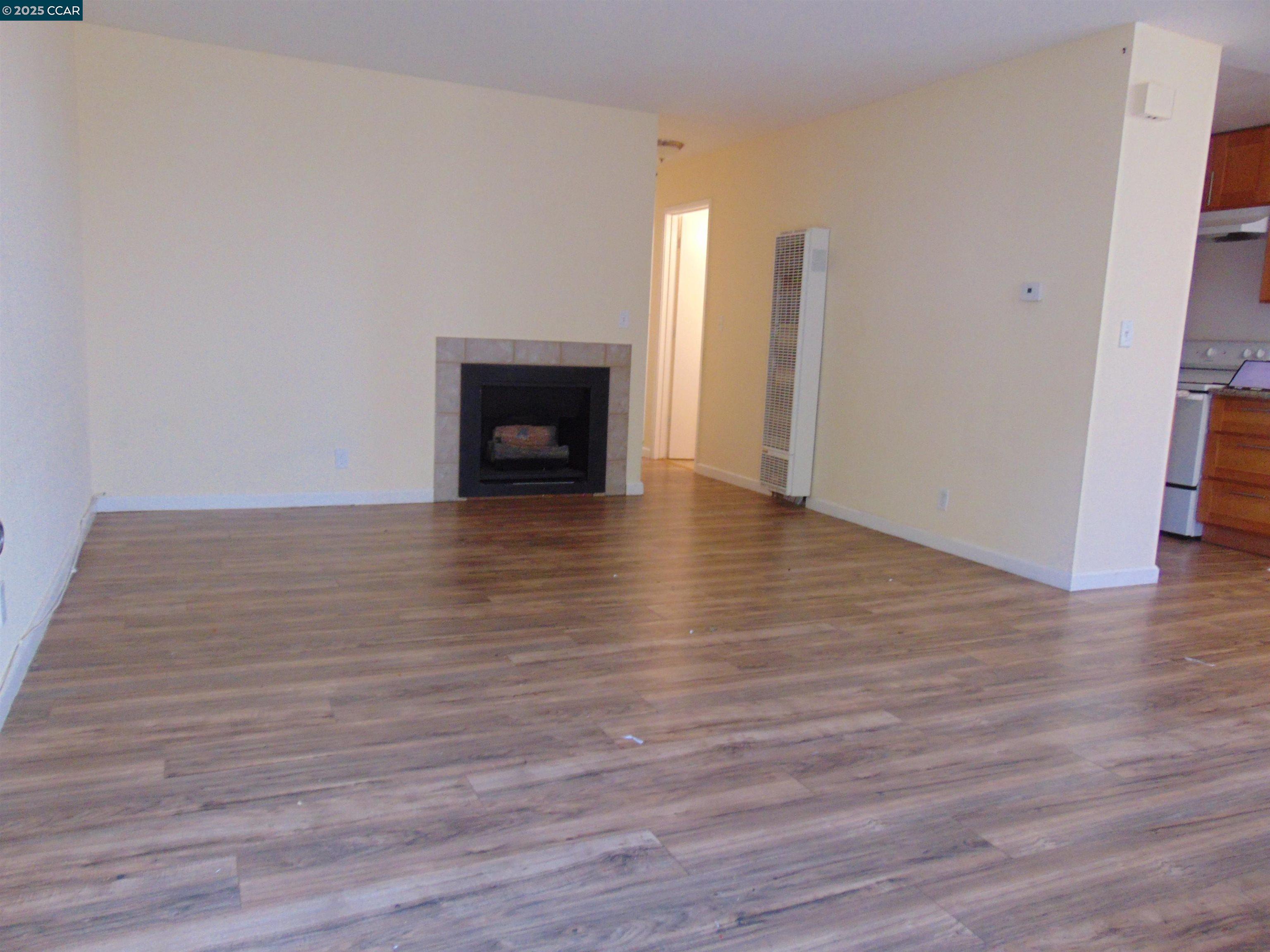 Detail Gallery Image 2 of 7 For 124 Benson Avenue #2,  Vallejo,  CA 94590 - 2 Beds | 1 Baths