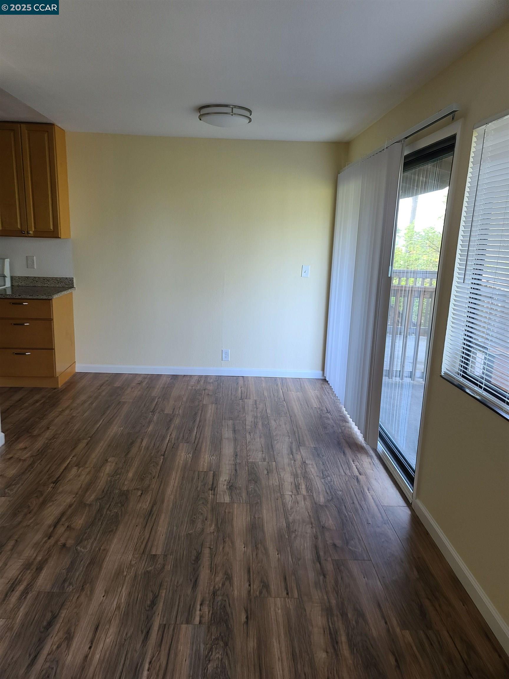Detail Gallery Image 3 of 7 For 124 Benson Avenue #2,  Vallejo,  CA 94590 - 2 Beds | 1 Baths