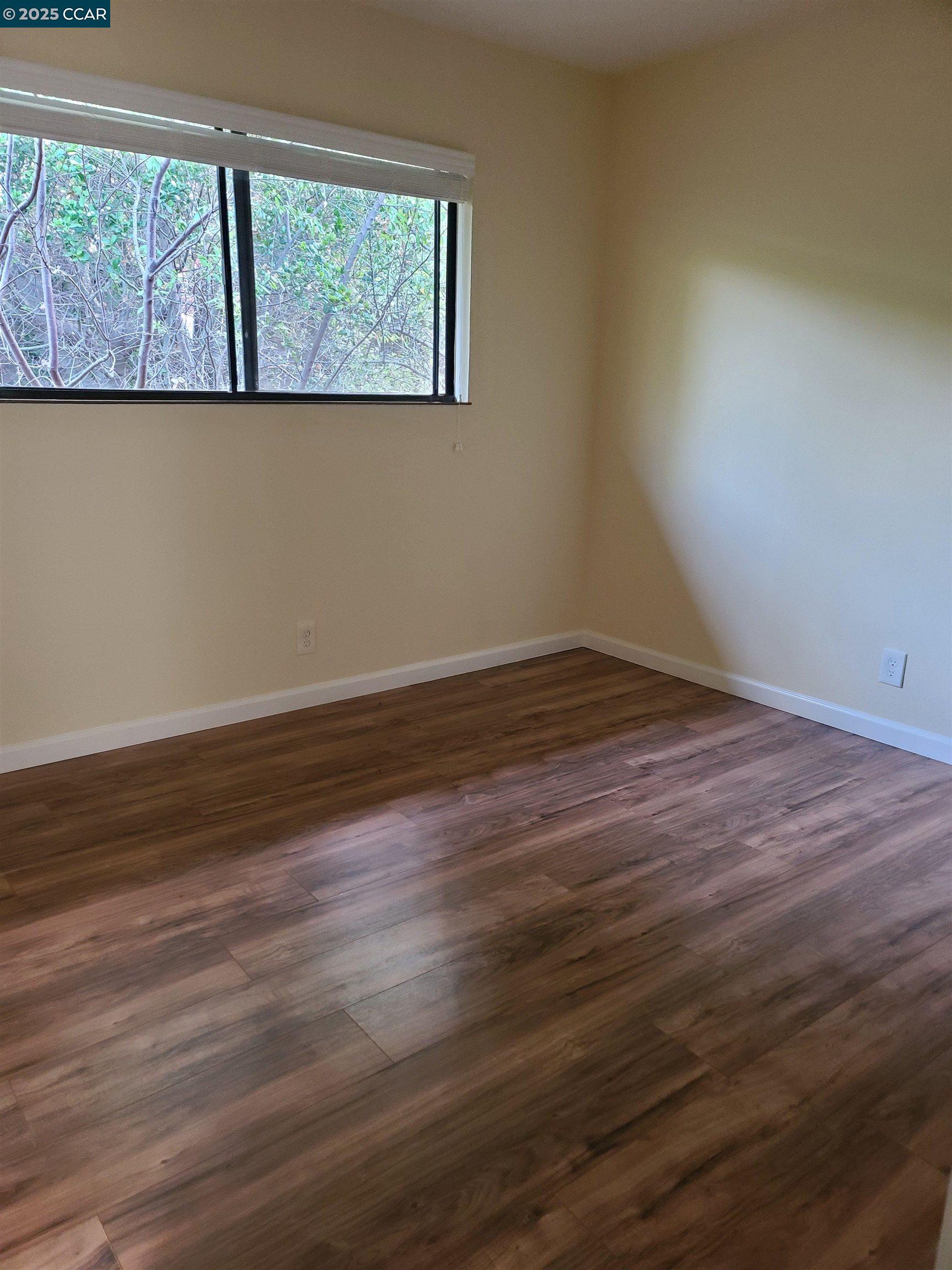 Detail Gallery Image 7 of 7 For 124 Benson Avenue #2,  Vallejo,  CA 94590 - 2 Beds | 1 Baths