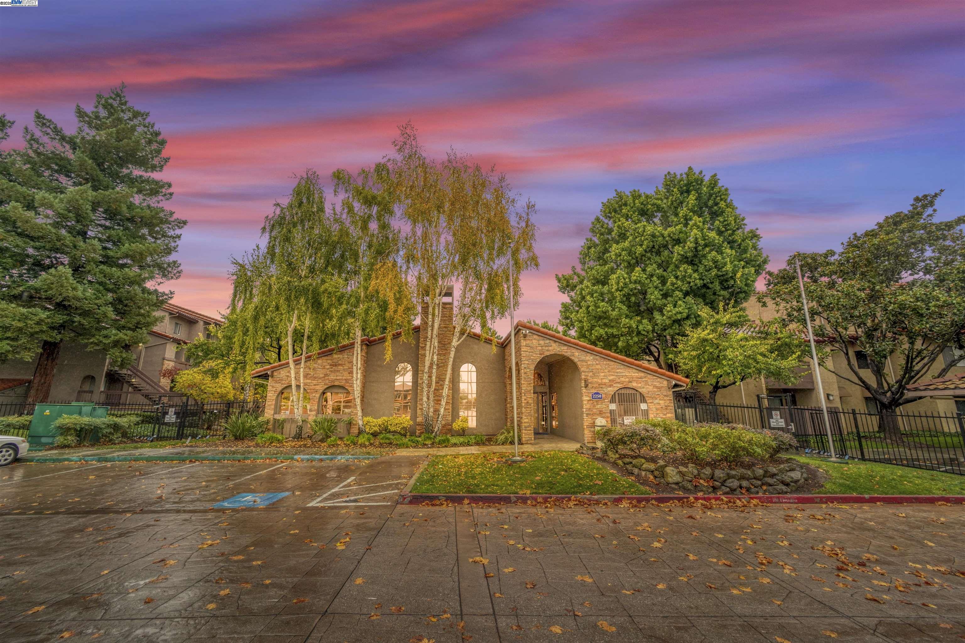 Detail Gallery Image 1 of 1 For 2250 Monroe St #260,  Santa Clara,  CA 95050 - 2 Beds | 2 Baths