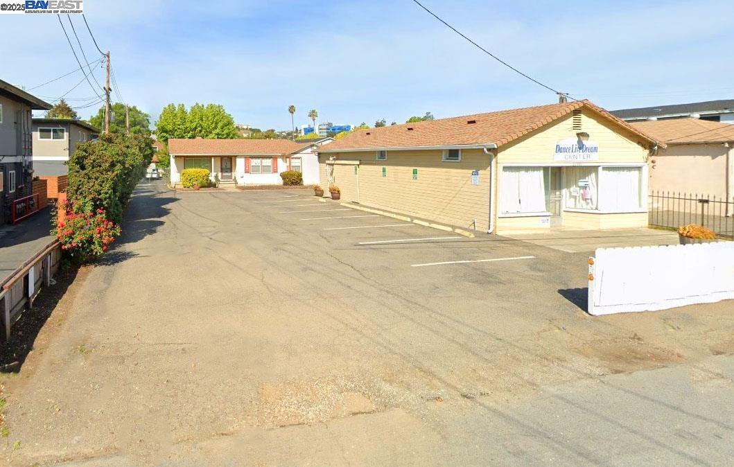 Detail Gallery Image 1 of 12 For 20393 Anita Ave, Castro Valley,  CA 94546 - – Beds | – Baths