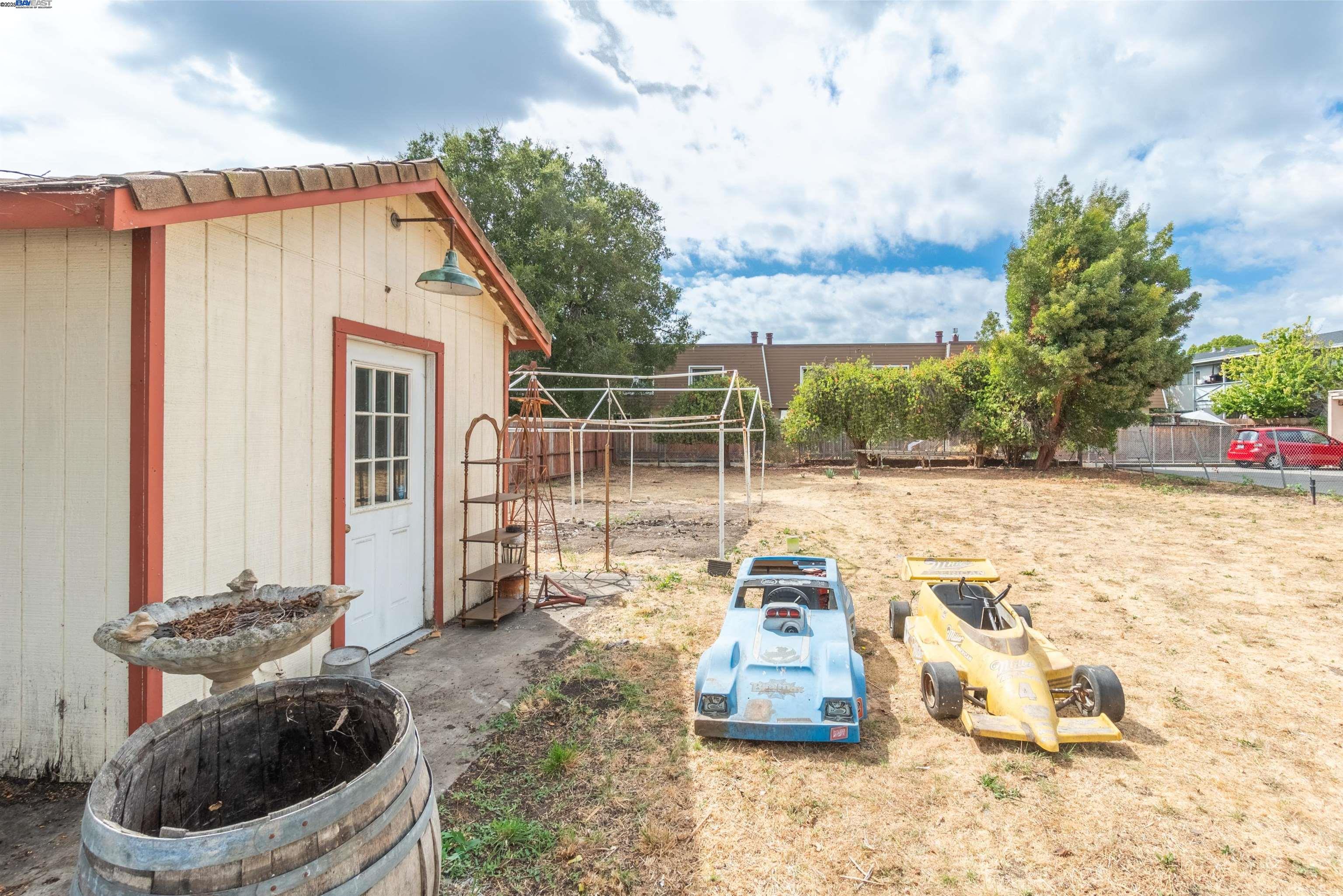 Detail Gallery Image 5 of 12 For 20393 Anita Ave, Castro Valley,  CA 94546 - – Beds | – Baths