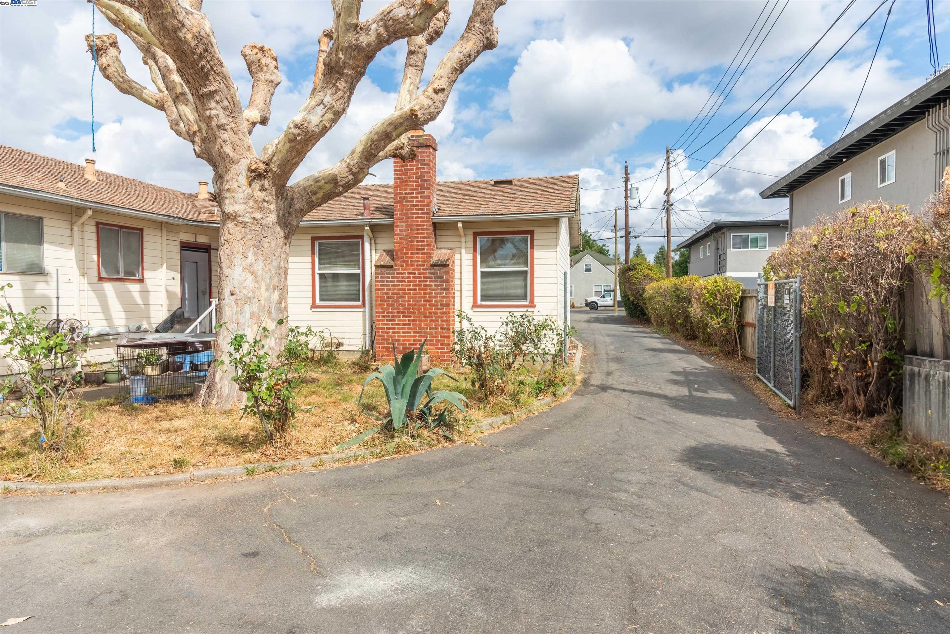 Detail Gallery Image 6 of 12 For 20393 Anita Ave, Castro Valley,  CA 94546 - – Beds | – Baths