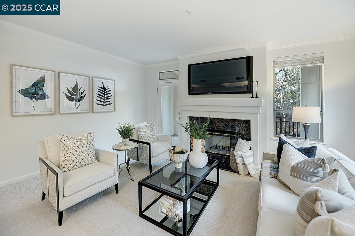 Photo #2: 41081763 Listing 