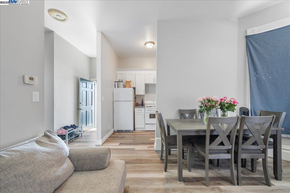 Detail Gallery Image 15 of 52 For 3214 13th Ave, Oakland,  CA 94610 - 4 Beds | 2 Baths