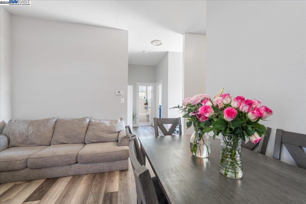 Detail Gallery Image 36 of 52 For 3214 13th Ave, Oakland,  CA 94610 - 4 Beds | 2 Baths