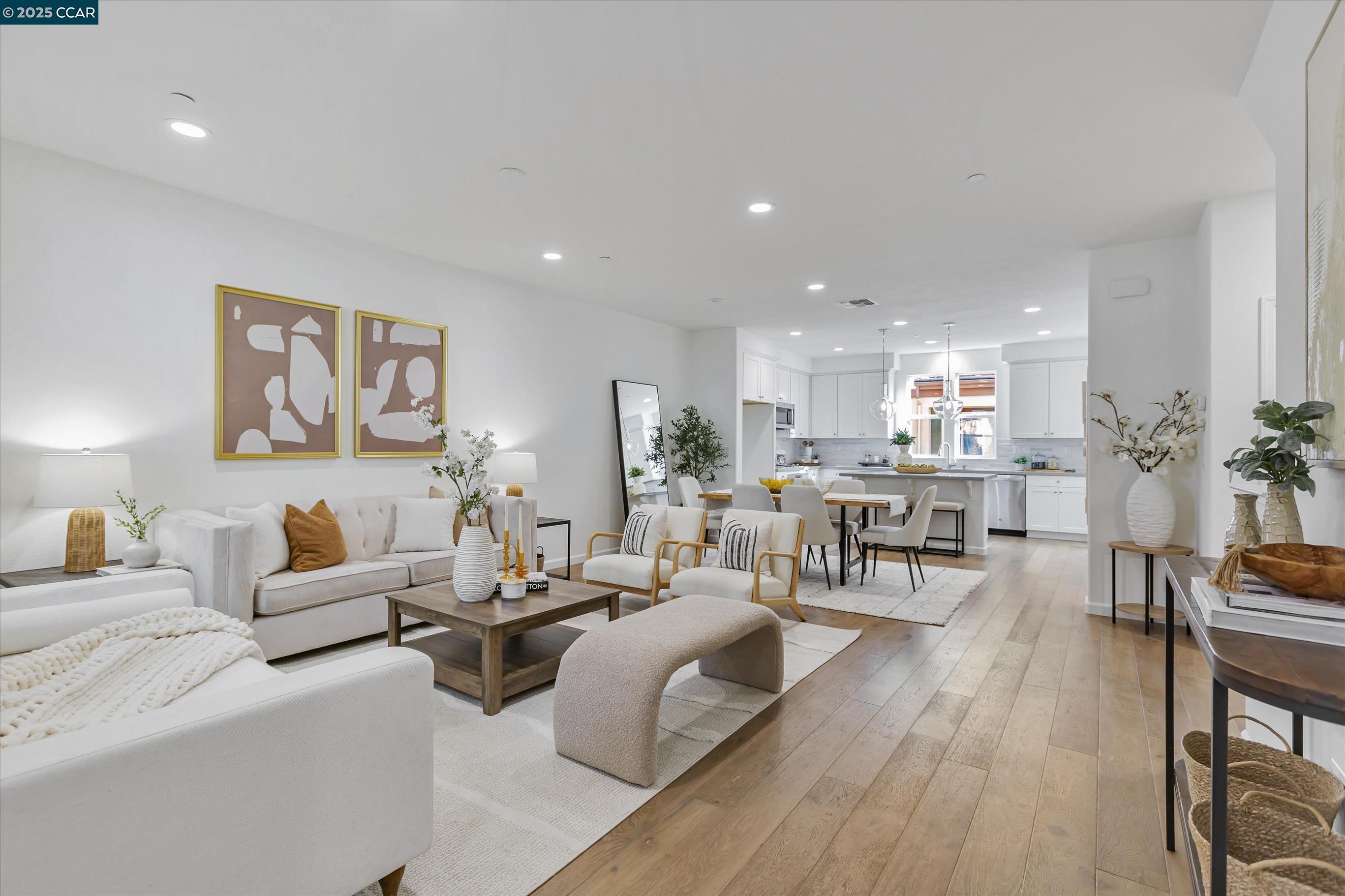 More Details about MLS # 41081822 : 540 RYAN TER