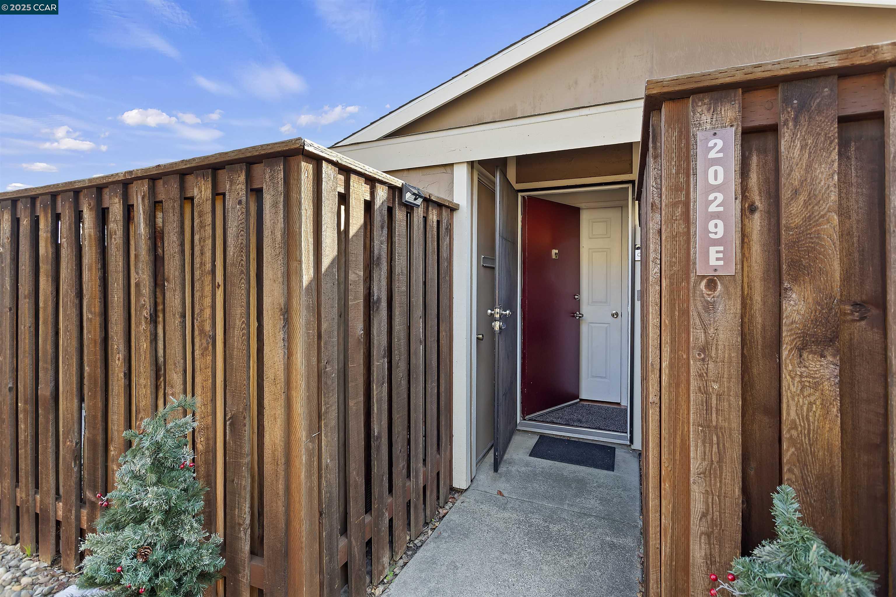 Photo #2: 41081871 Listing 