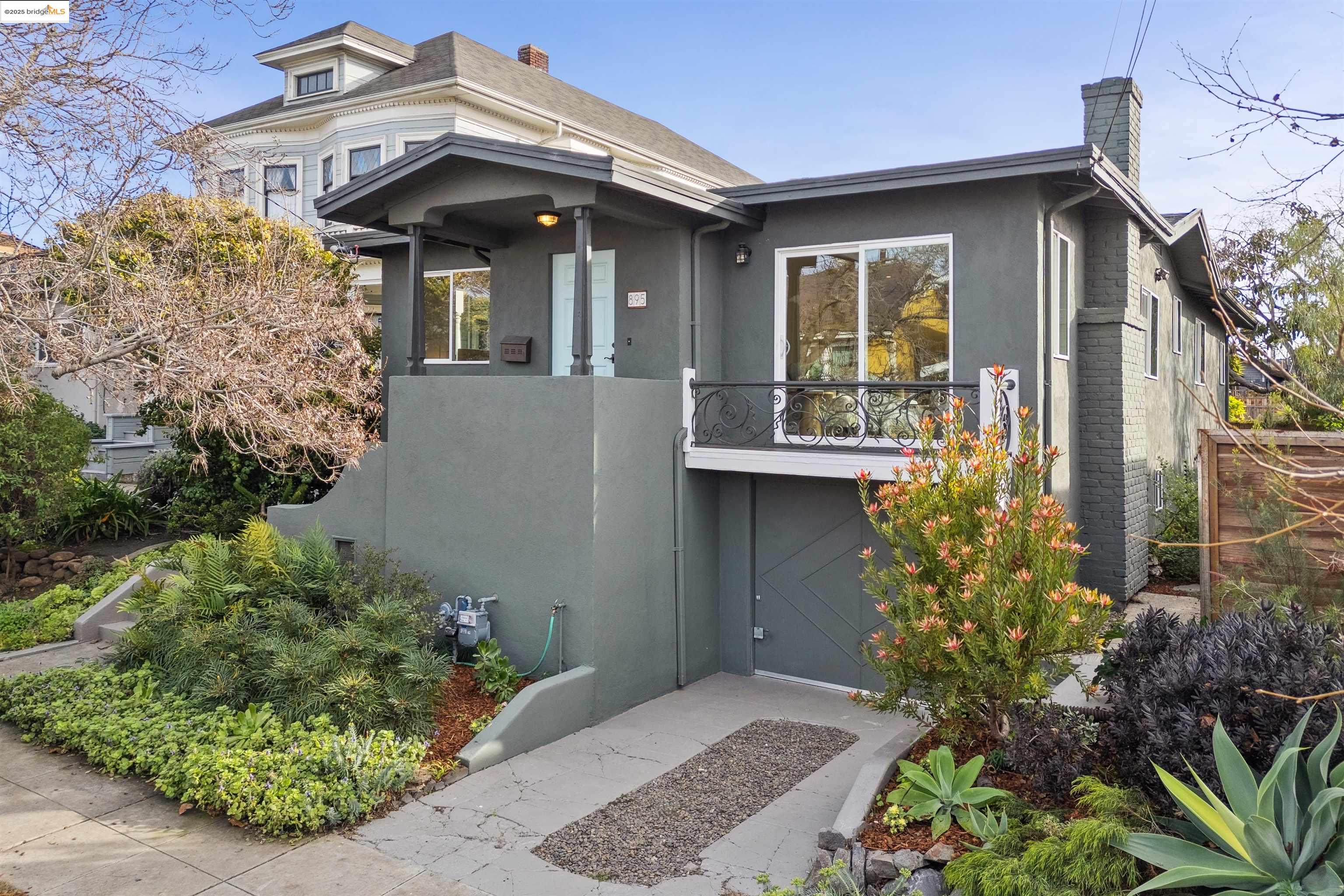Detail Gallery Image 1 of 1 For 895 54th St, Oakland,  CA 94608 - 4 Beds | 3/1 Baths