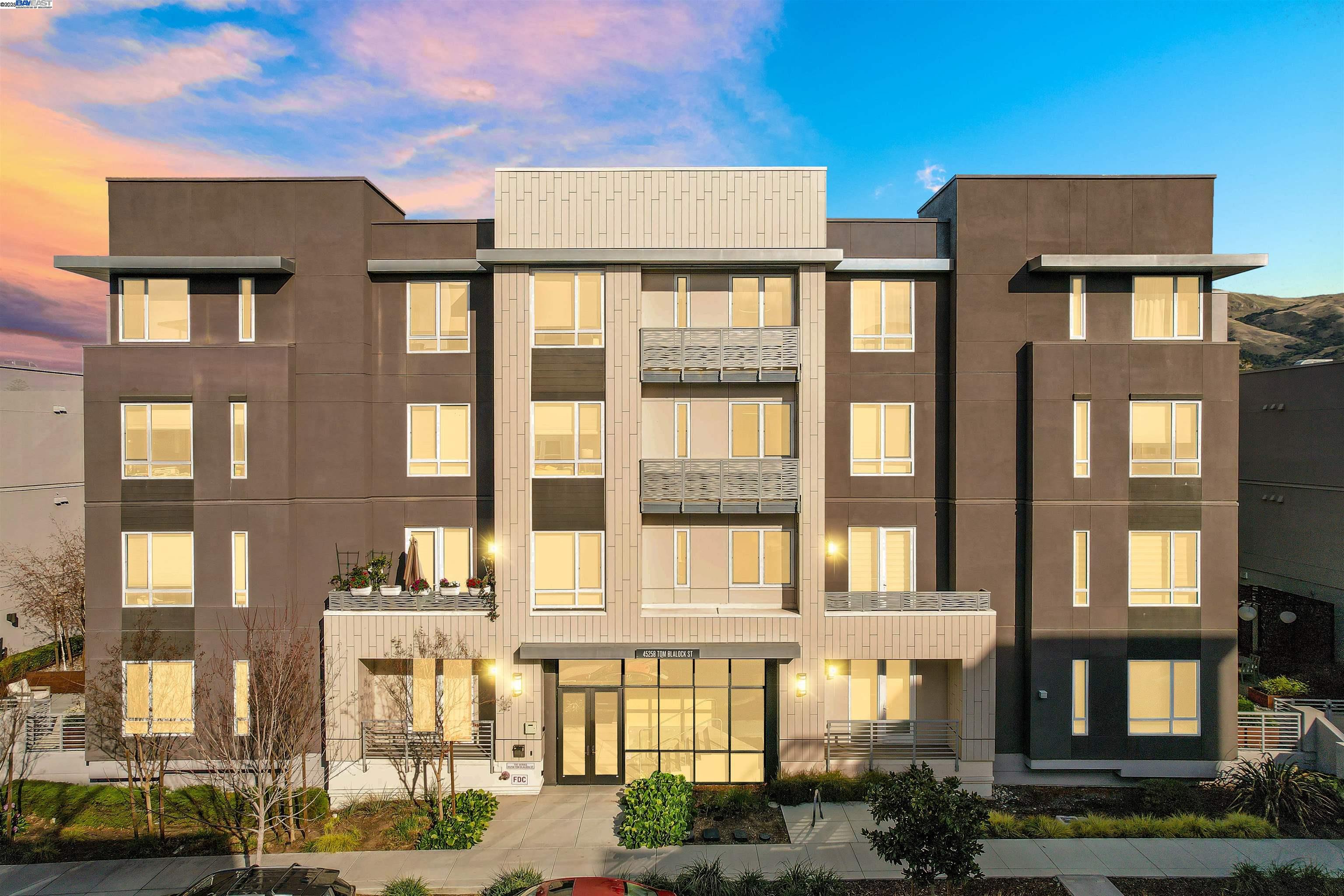 Detail Gallery Image 1 of 1 For 45258 Tom Blalock Street #403,  Fremont,  CA 94539 - 2 Beds | 2/1 Baths