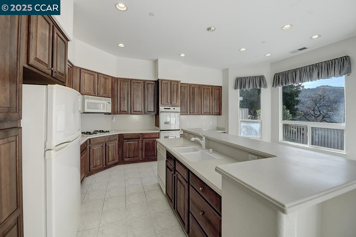 Photo #3: 41081882 Listing 