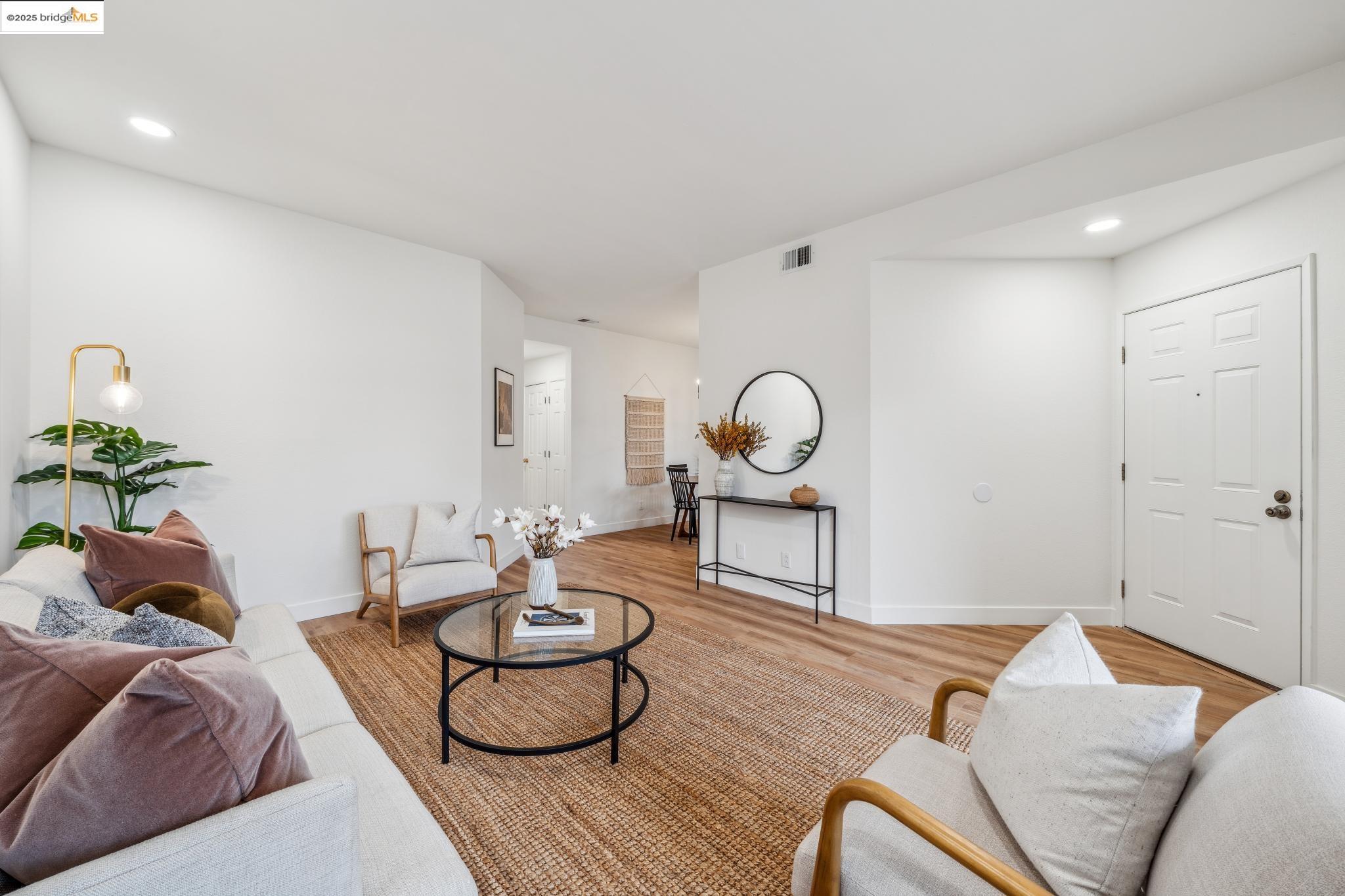 Photo #5: 41081895 Listing 