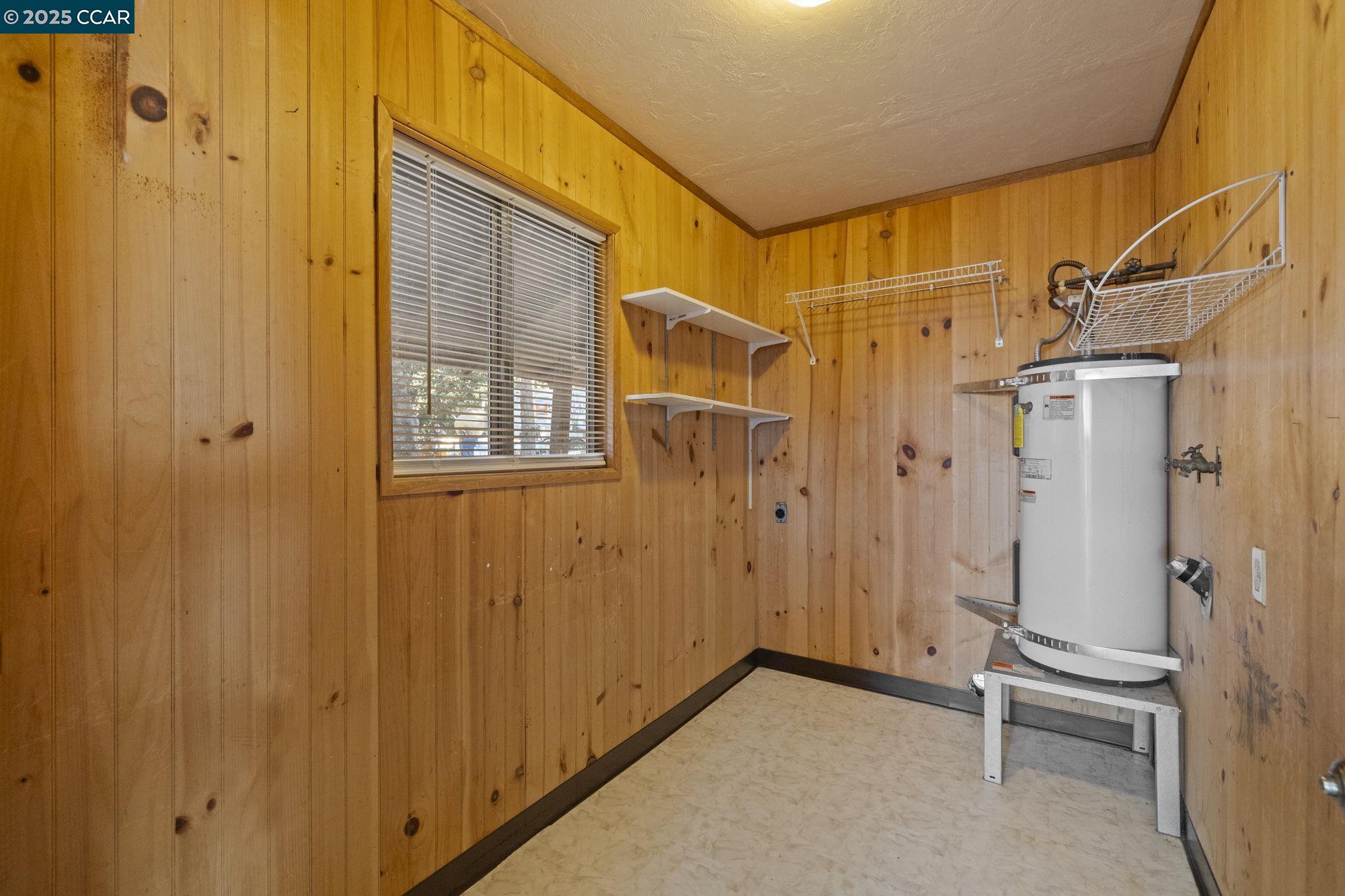 Detail Gallery Image 12 of 22 For 18957 Stag Circle, Tuolumne,  CA 95579-979 - 3 Beds | 3 Baths
