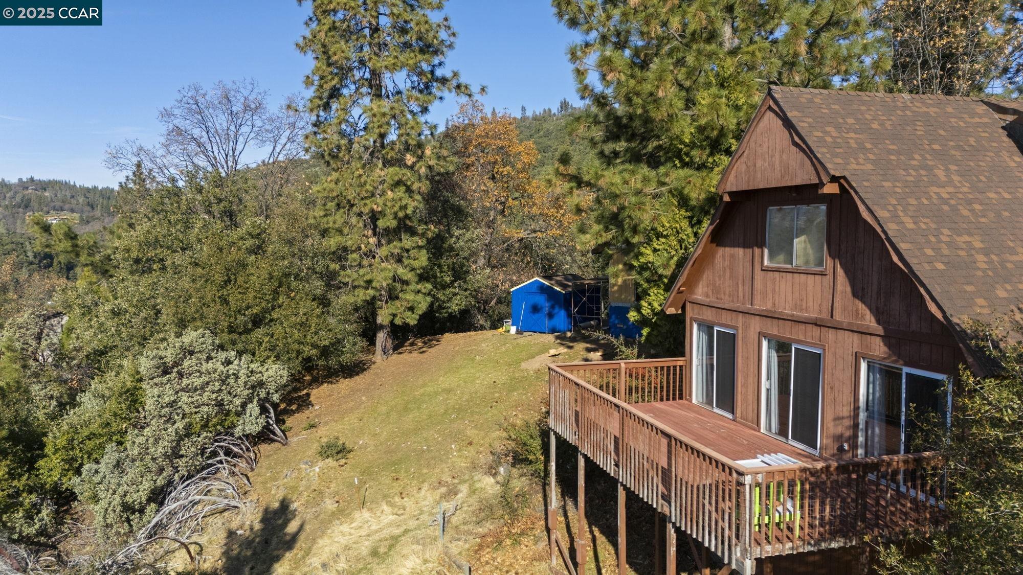 Detail Gallery Image 15 of 22 For 18957 Stag Circle, Tuolumne,  CA 95579-979 - 3 Beds | 3 Baths