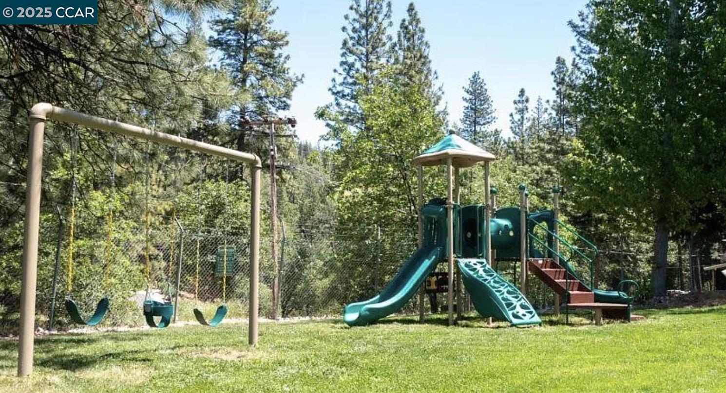 Detail Gallery Image 22 of 22 For 18957 Stag Circle, Tuolumne,  CA 95579-979 - 3 Beds | 3 Baths