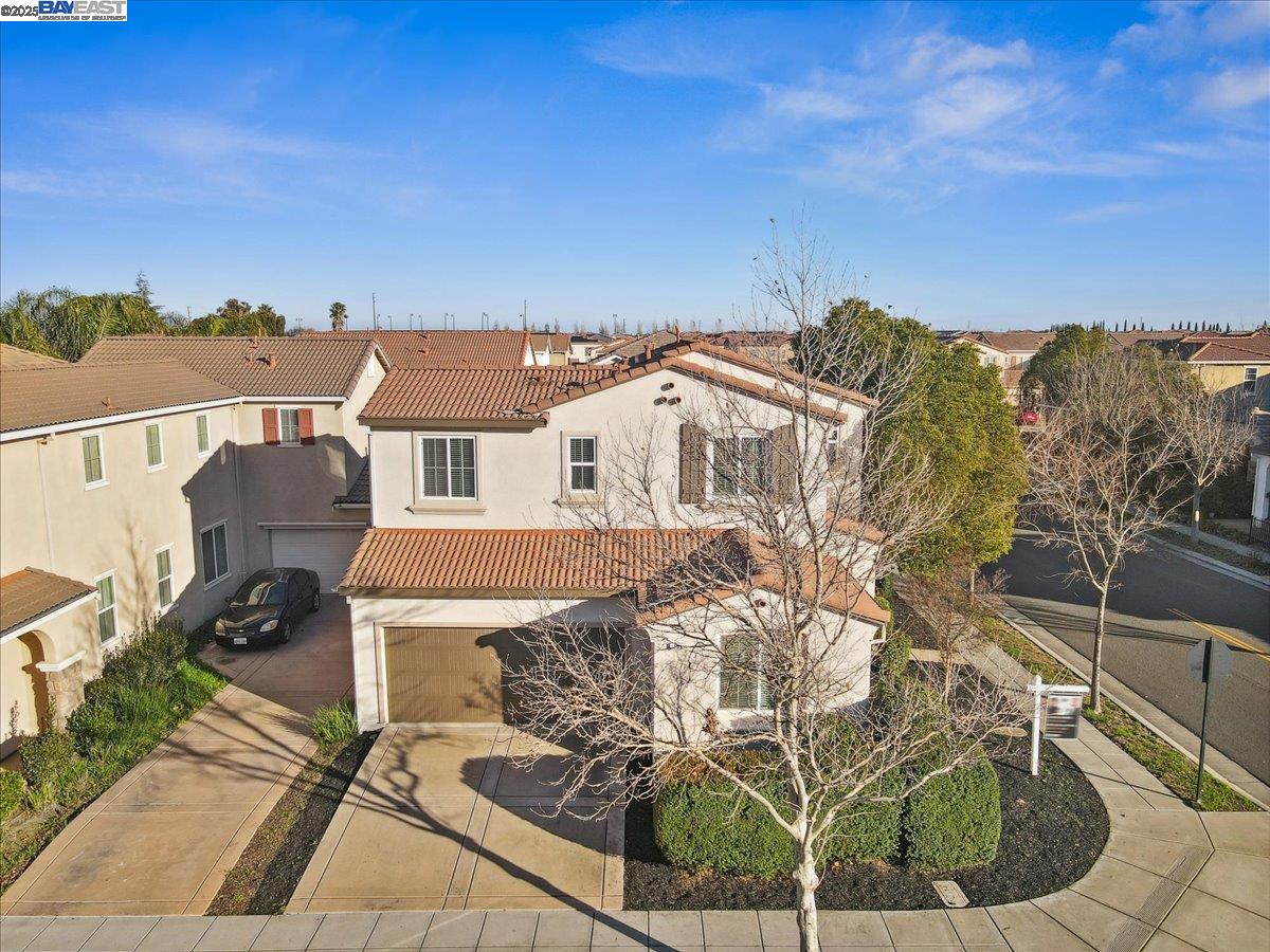 Detail Gallery Image 1 of 1 For 133 W Questa Trl, Mountain House,  CA 95391 - 4 Beds | 3 Baths