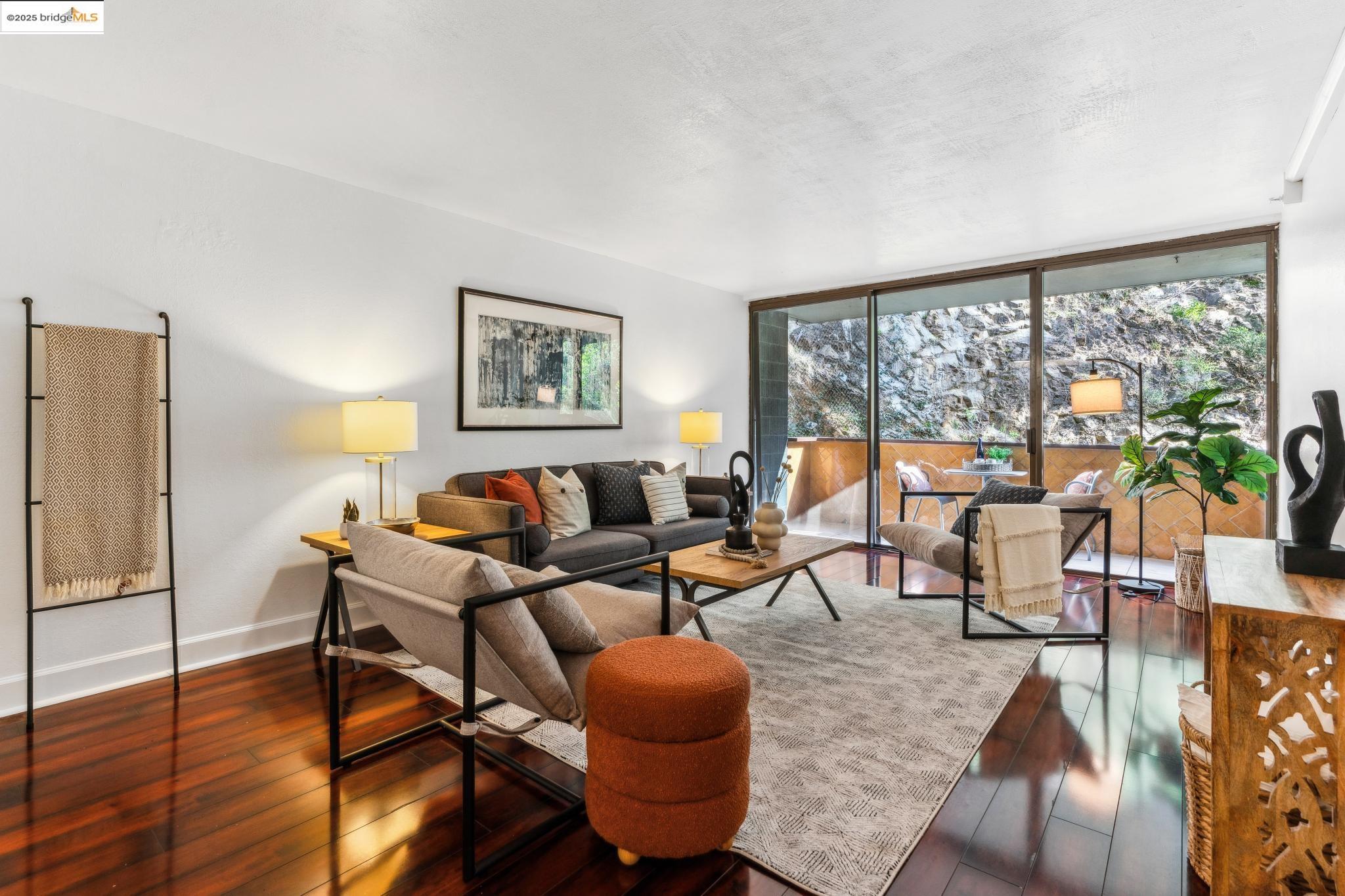 Photo #2: 41081962 Listing 
