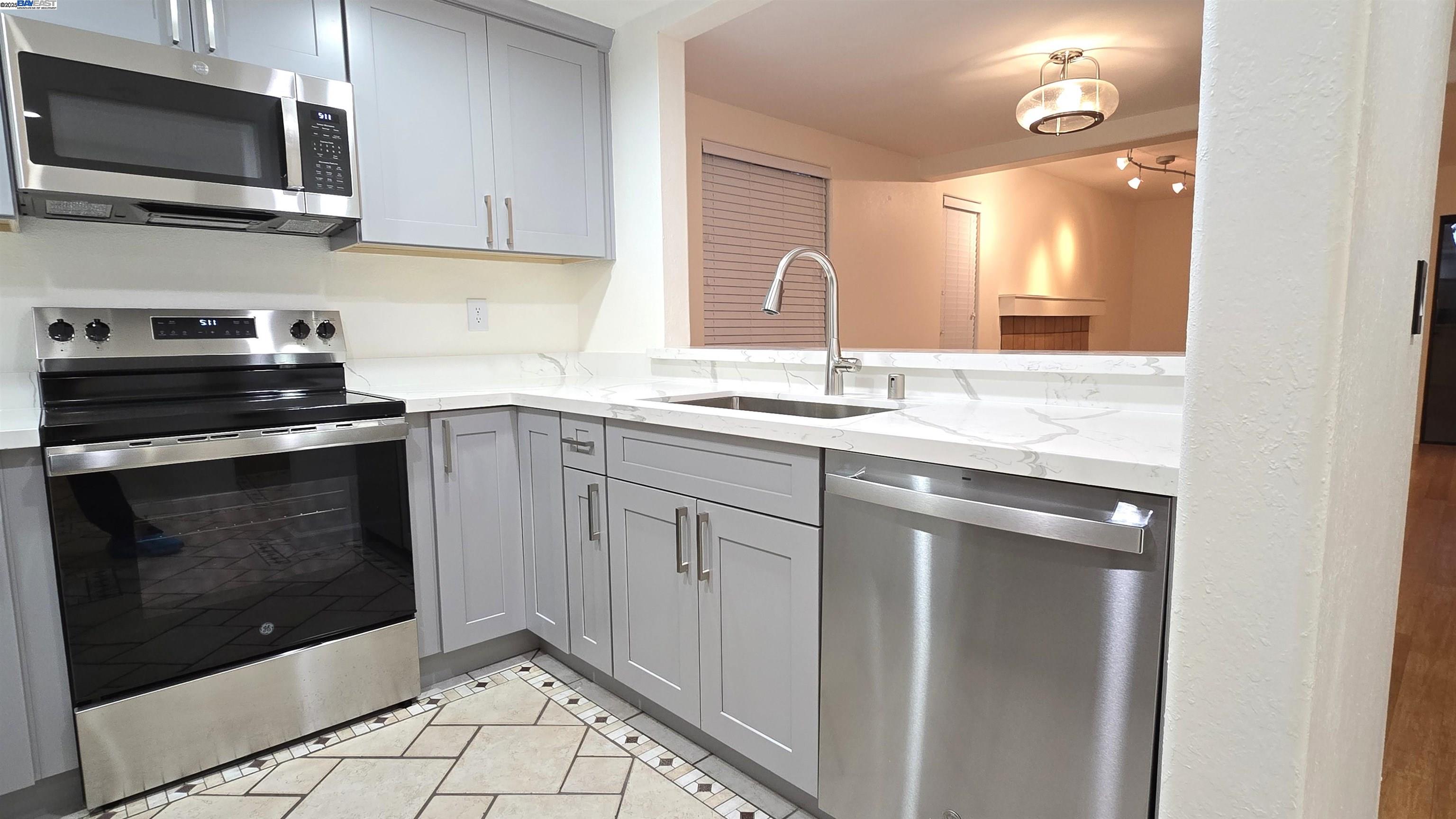 6263 Joaquin Murieta Ave # A, Newark, California 94560, 3 Bedrooms Bedrooms, 5 Rooms Rooms,2 BathroomsBathrooms,Residential,For Sale,6263 Joaquin Murieta Ave # A,41081995