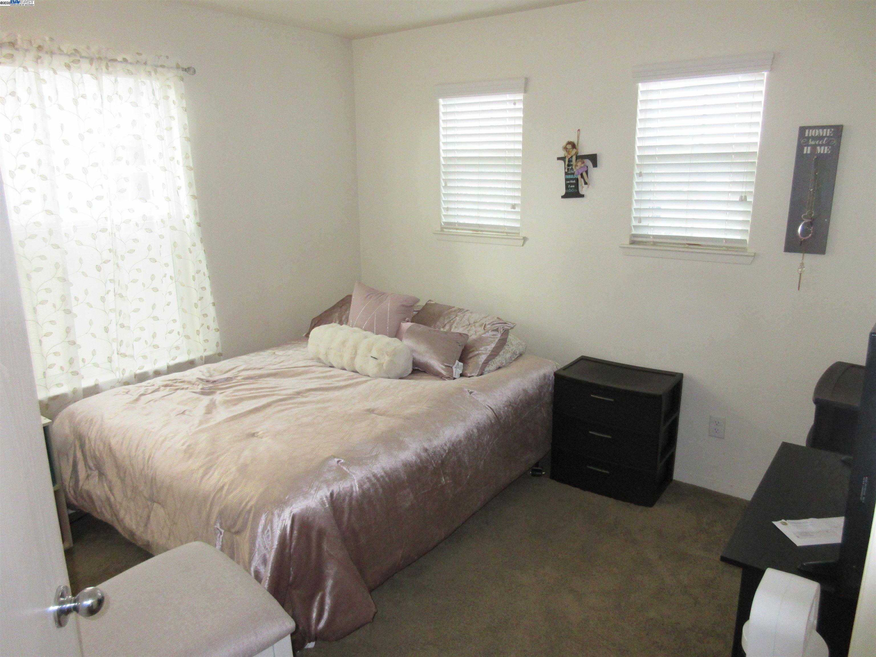 Detail Gallery Image 11 of 20 For 3870 Trieste Cir, Stockton,  CA 95205 - 4 Beds | 2/1 Baths