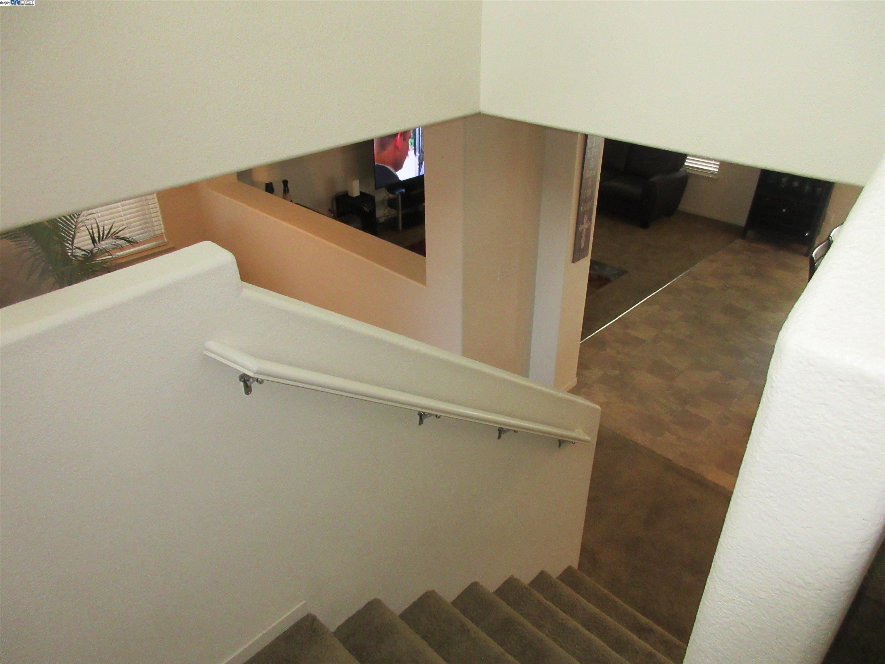 Detail Gallery Image 8 of 20 For 3870 Trieste Cir, Stockton,  CA 95205 - 4 Beds | 2/1 Baths