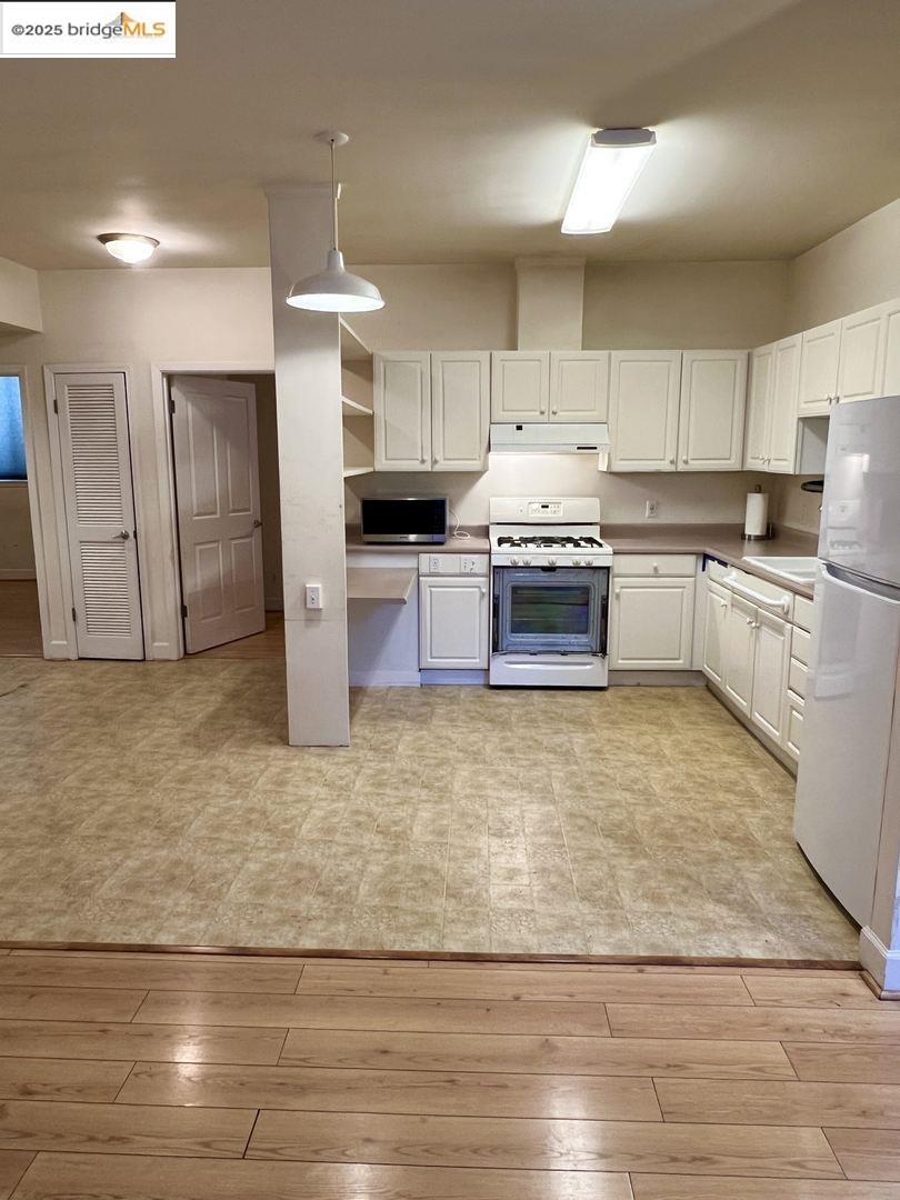 Photo #6: 41082018 Listing 