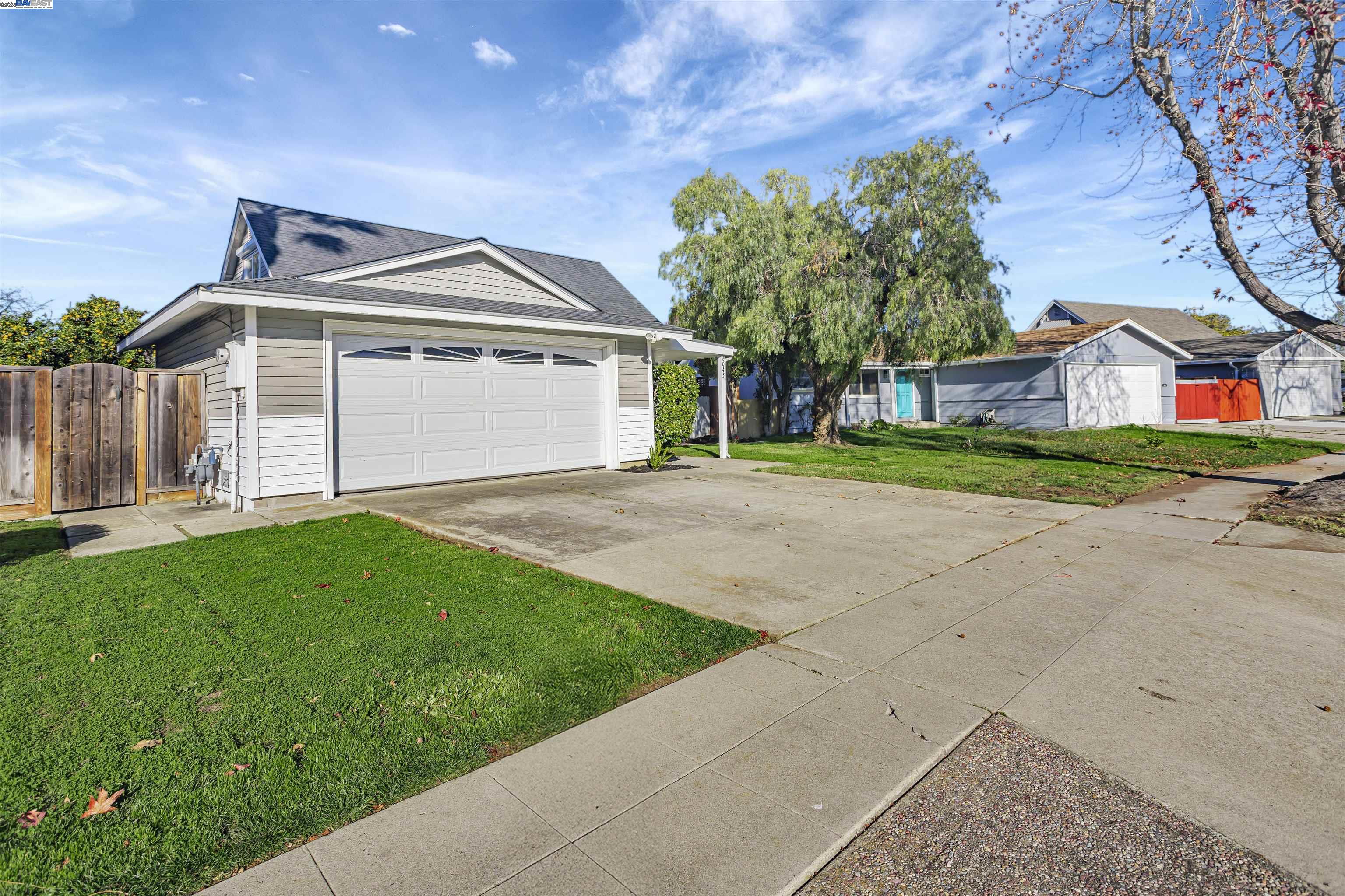 Detail Gallery Image 1 of 1 For 6043 Bellhaven Ave, Newark,  CA 94560 - 4 Beds | 2 Baths