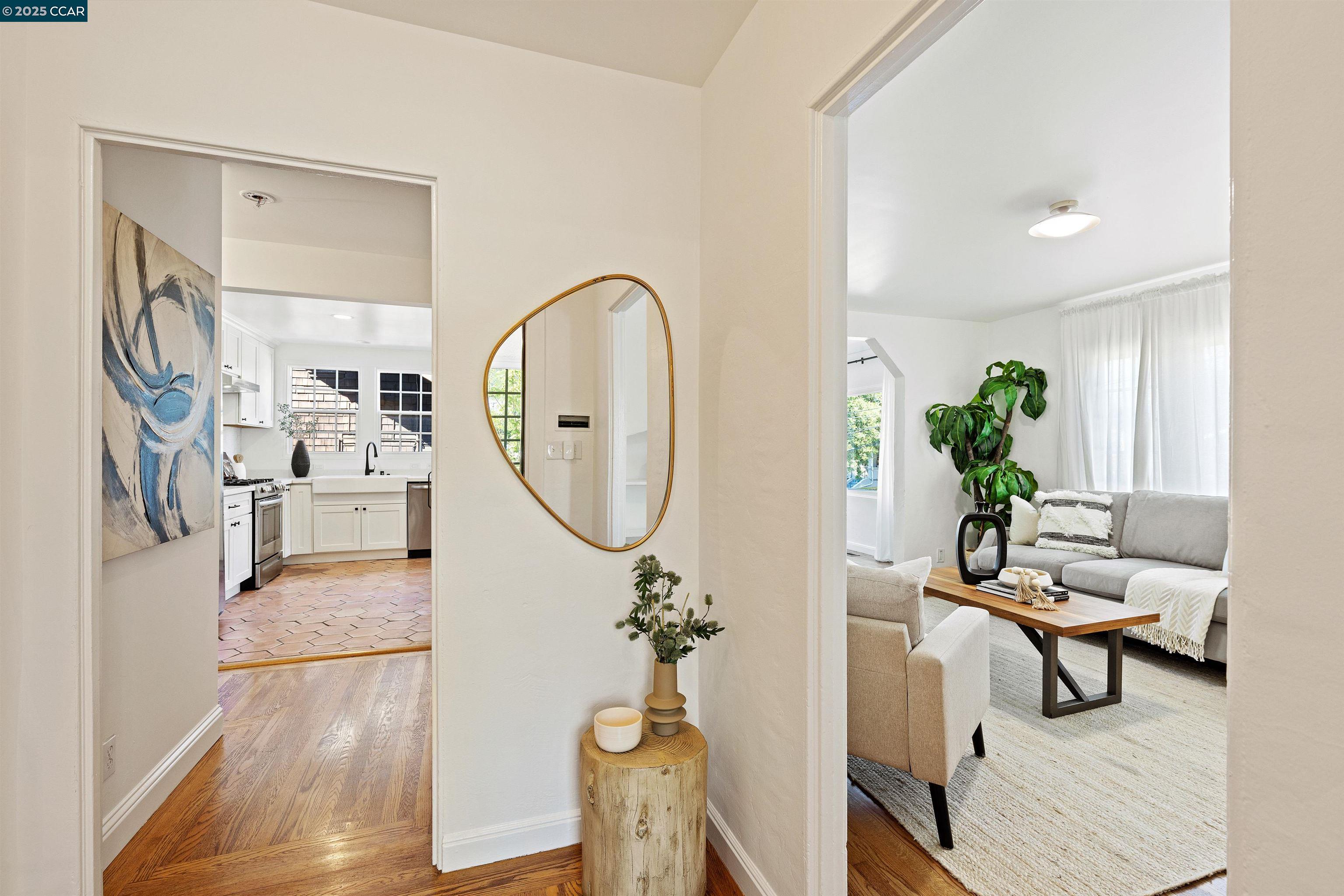 Detail Gallery Image 1 of 1 For 809 56th Street, Emeryville,  CA 94608 - 2 Beds | 1 Baths