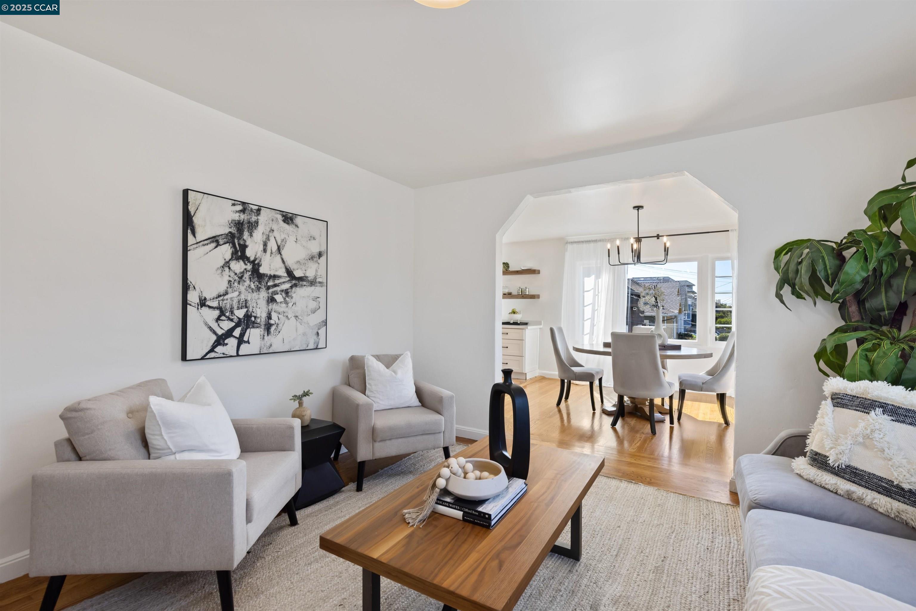 Photo #3: 41082027 Listing 