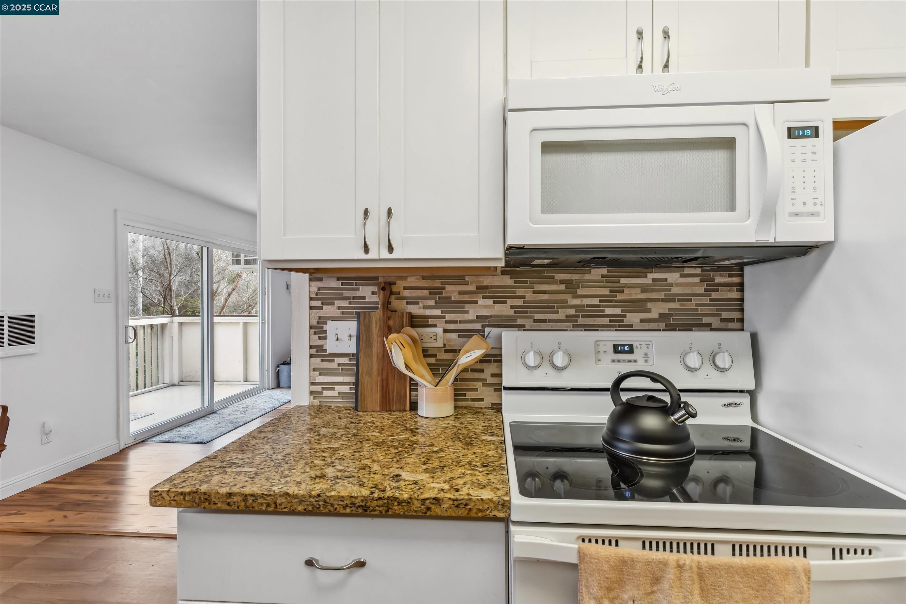 Photo #6: 41082033 Listing 
