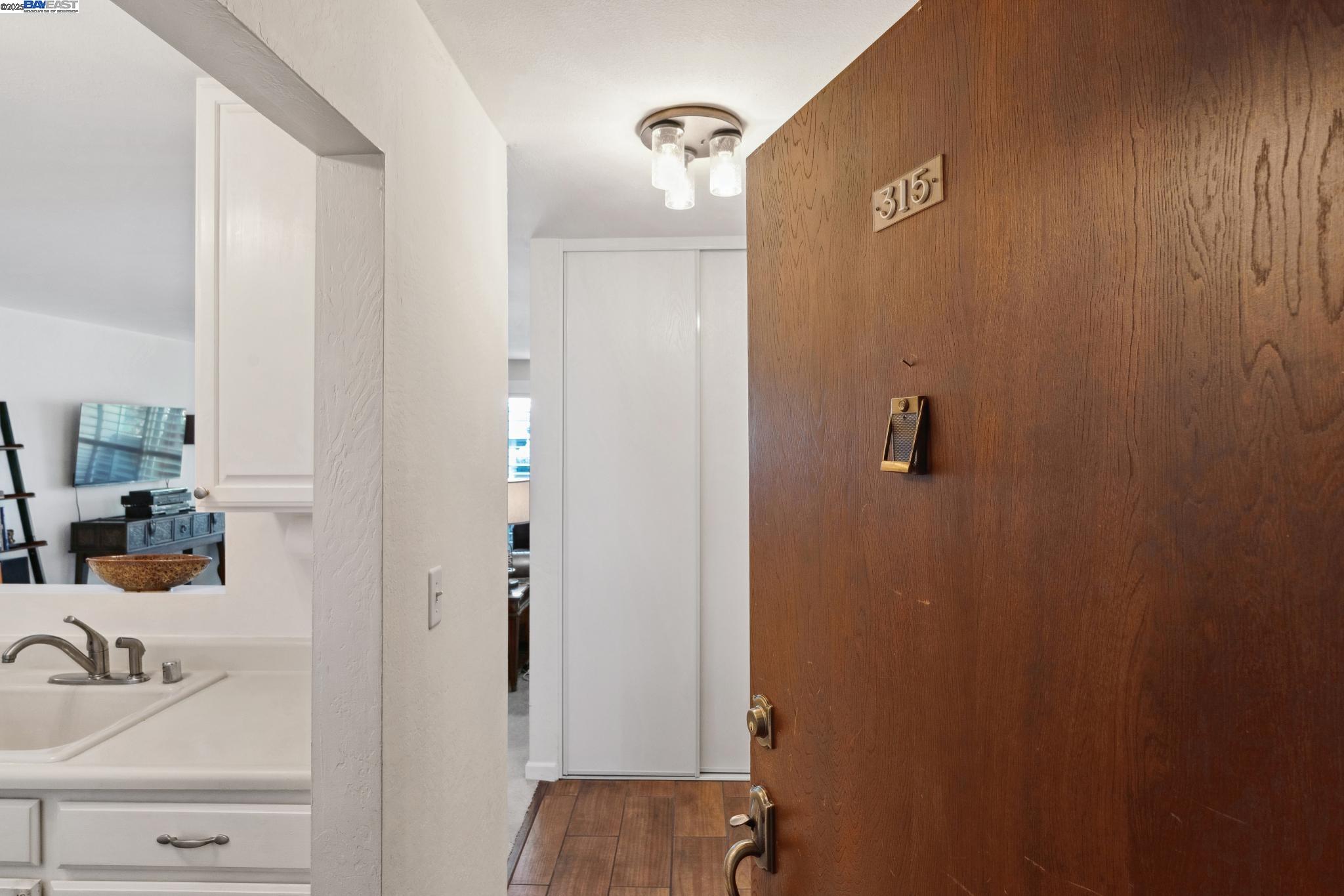 Photo #2: 41082068 Listing 