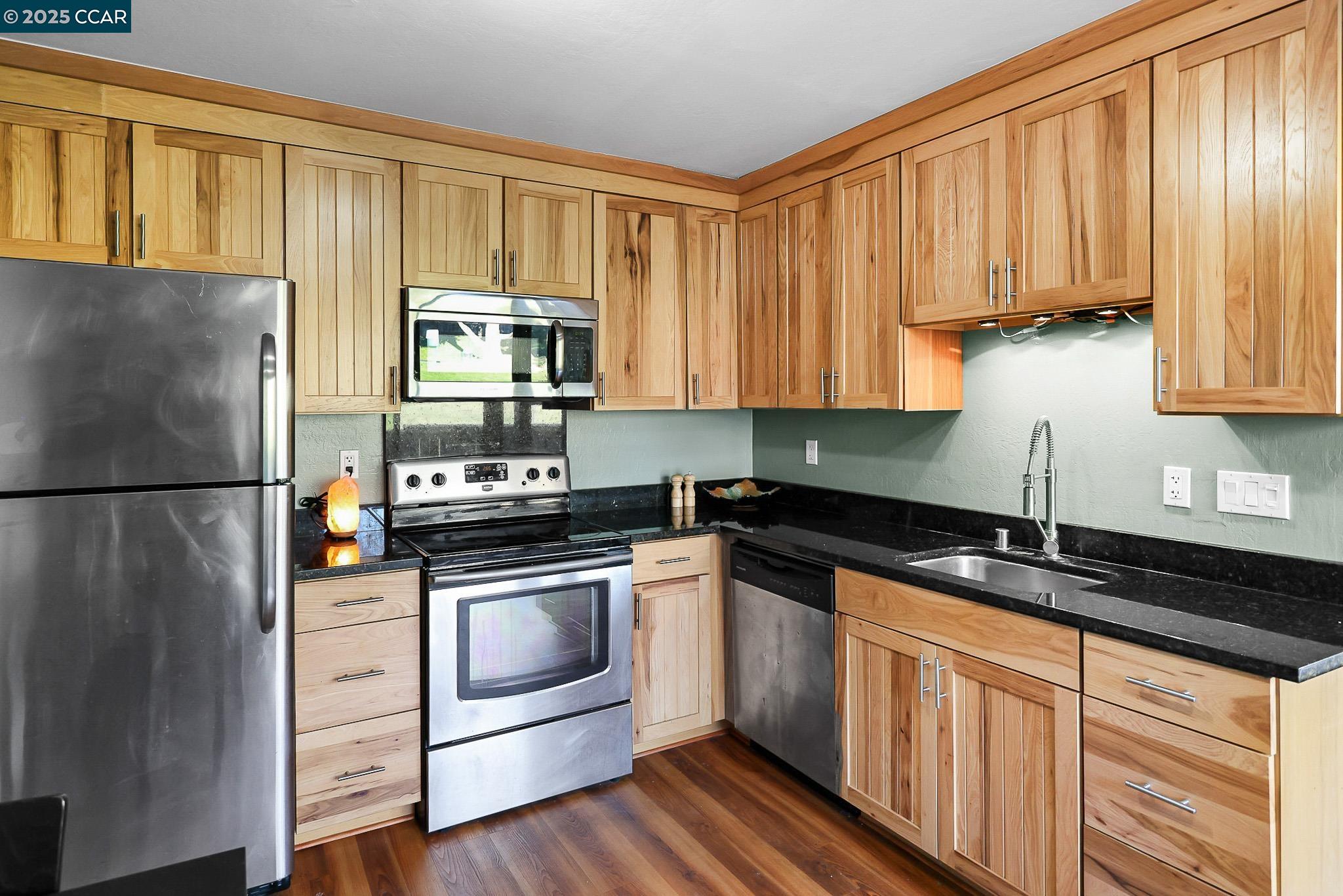 Photo #6: 41082069 Listing 